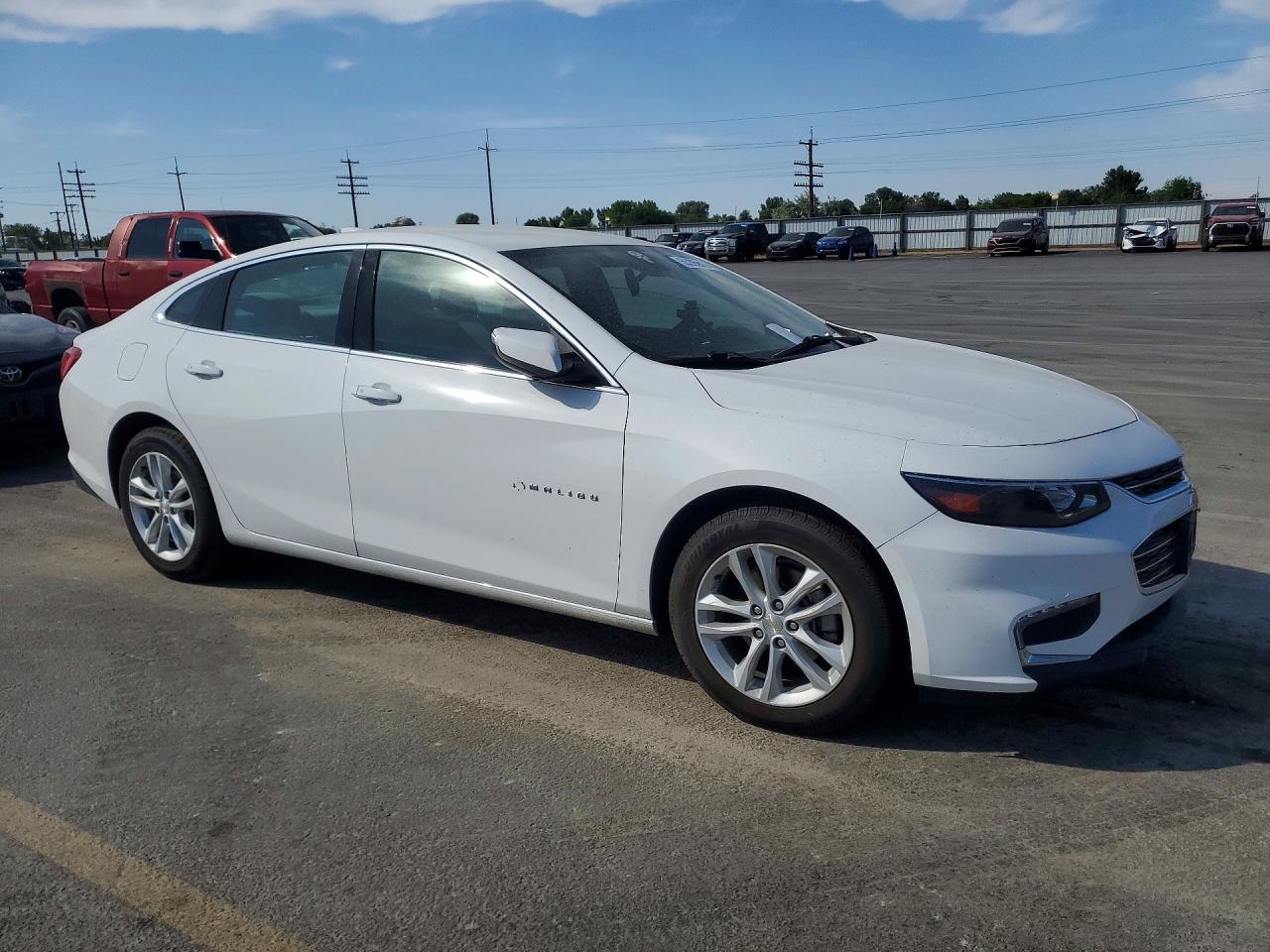 2016 Chevrolet Malibu Lt White vin: 1G1ZE5ST7GF267505