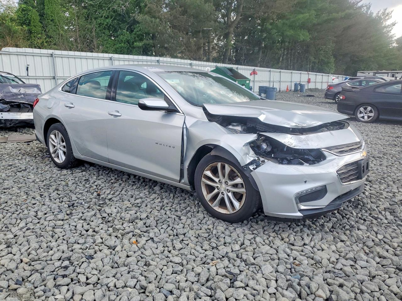 2017 Chevrolet Malibu Lt Silver vin: 1G1ZE5ST7HF260443