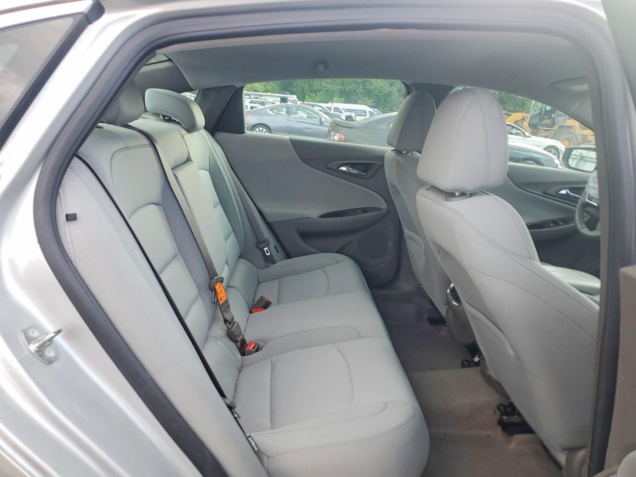 2017 Chevrolet Malibu Lt Silver vin: 1G1ZE5ST7HF260443