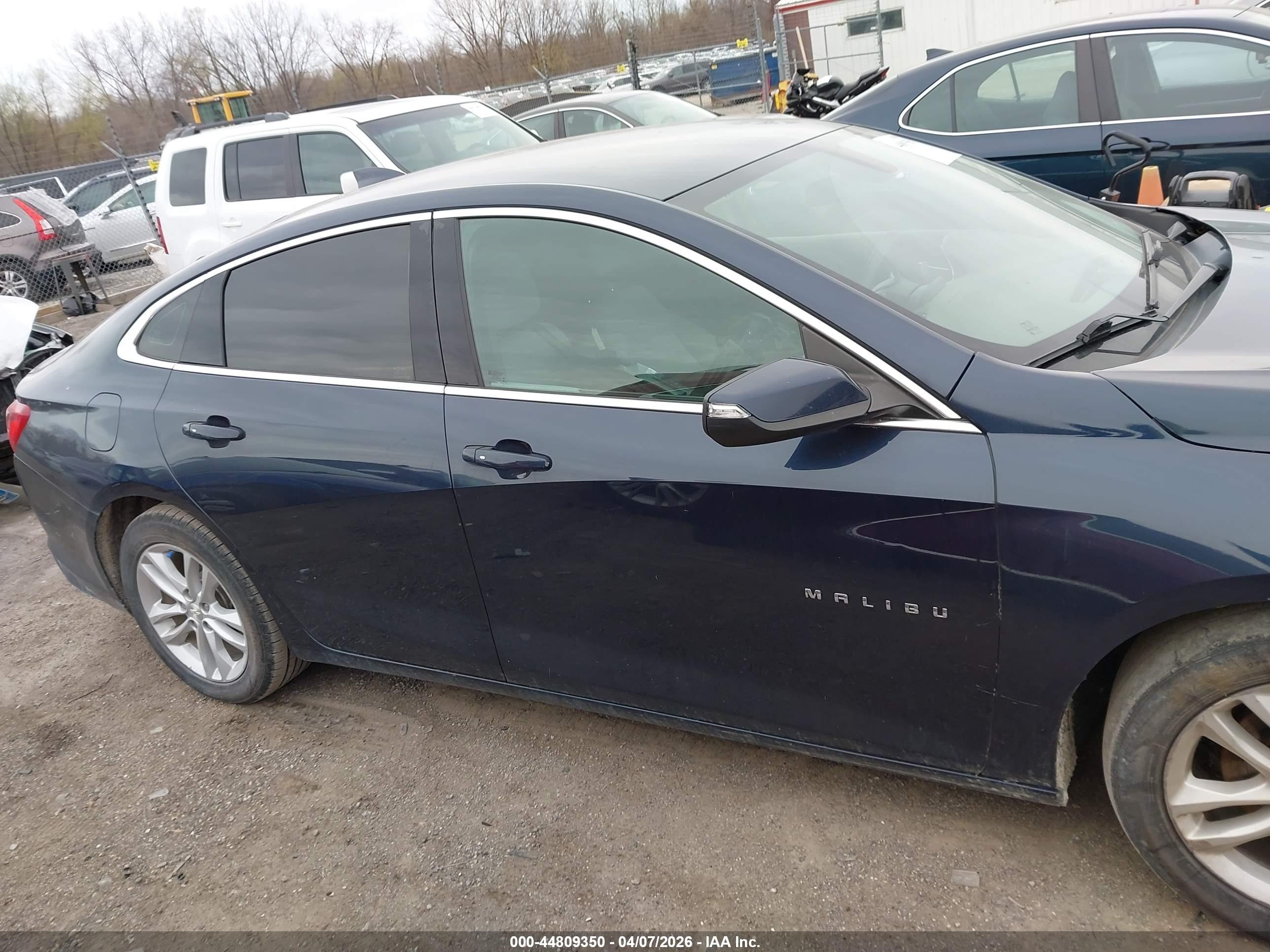 2017 Chevrolet Malibu 1lt Dark Blue vin: 1G1ZE5ST9HF136139
