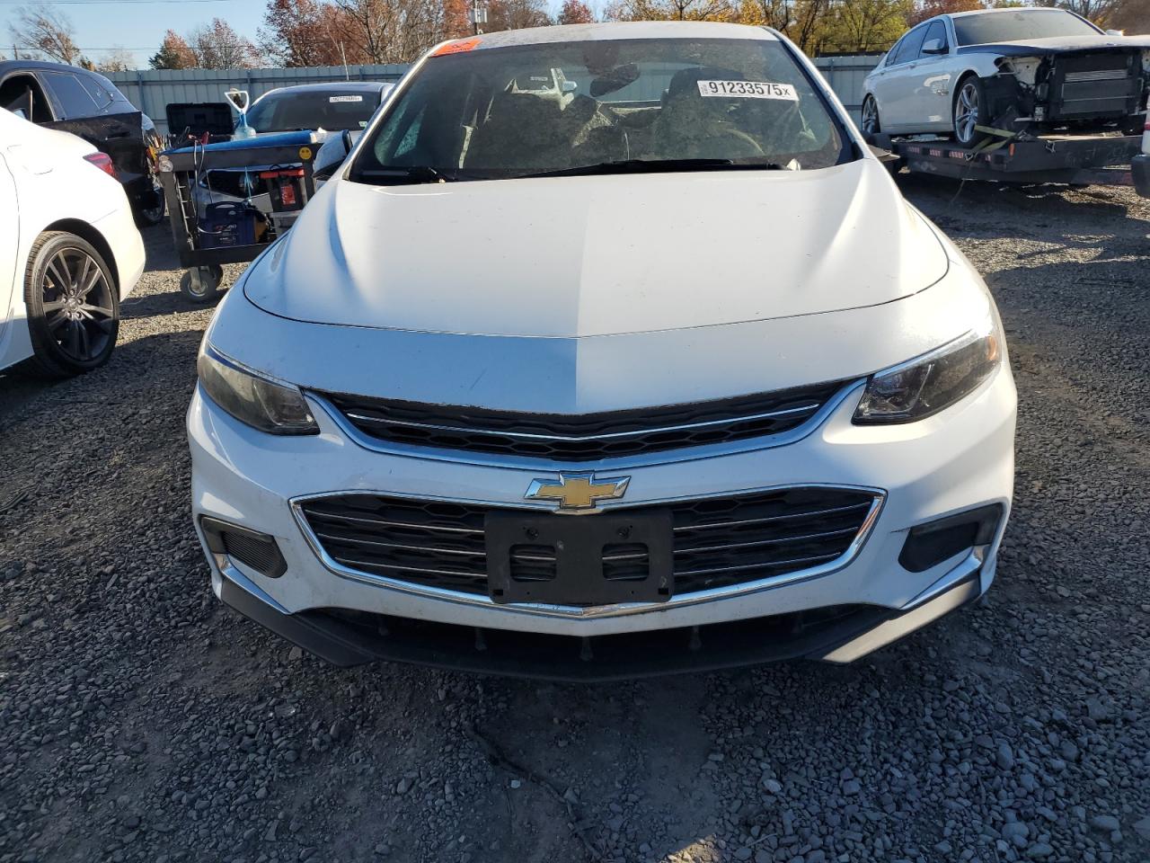 2015 Chevrolet Malibu White vin: 1G1ZE5STXGF338776
