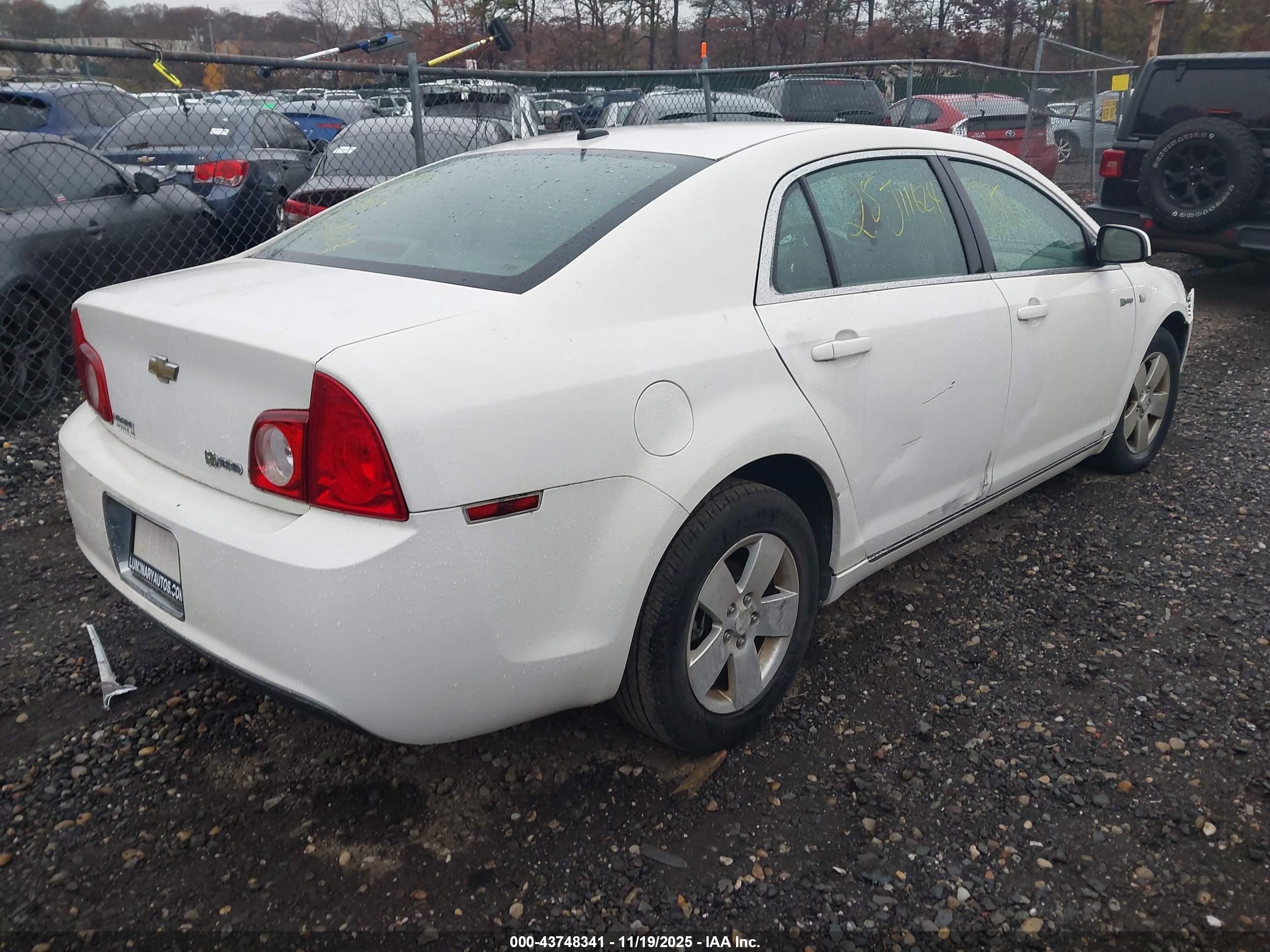 2008 Chevrolet Malibu Hybrid   White vin: 1G1ZF57528F263452