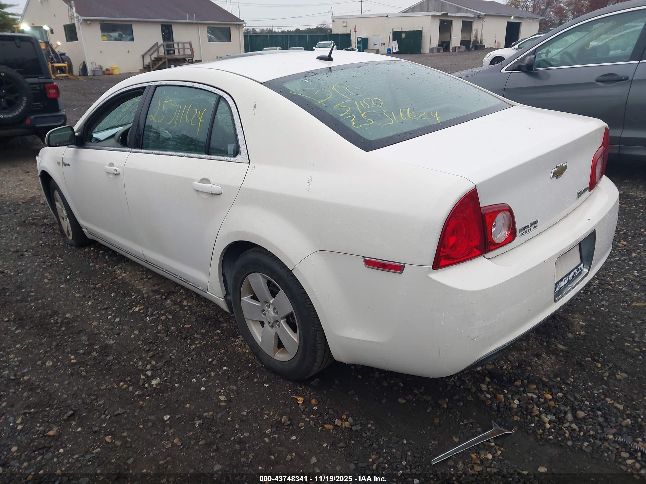 2008 Chevrolet Malibu Hybrid   White vin: 1G1ZF57528F263452