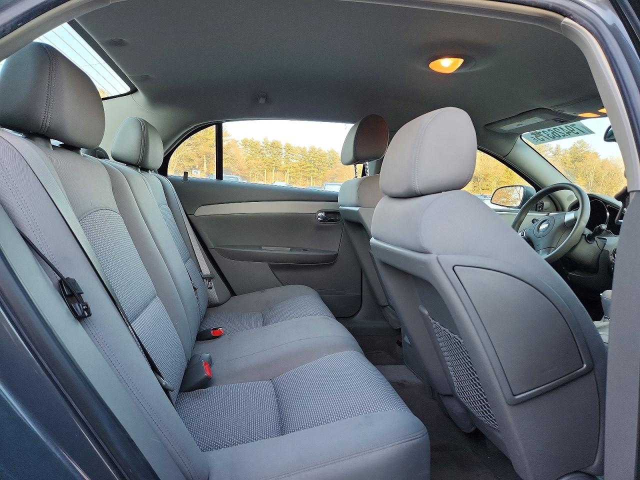 2009 Chevrolet Malibu Ls Gray vin: 1G1ZG57B094259335
