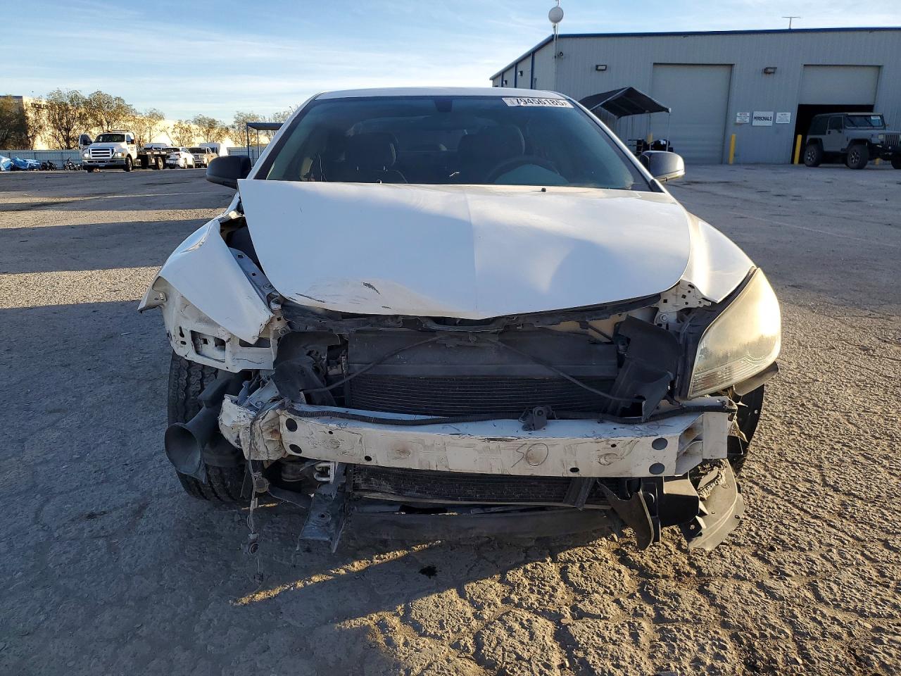 2009 Chevrolet Malibu Ls Белый vin: 1G1ZG57B09F100982