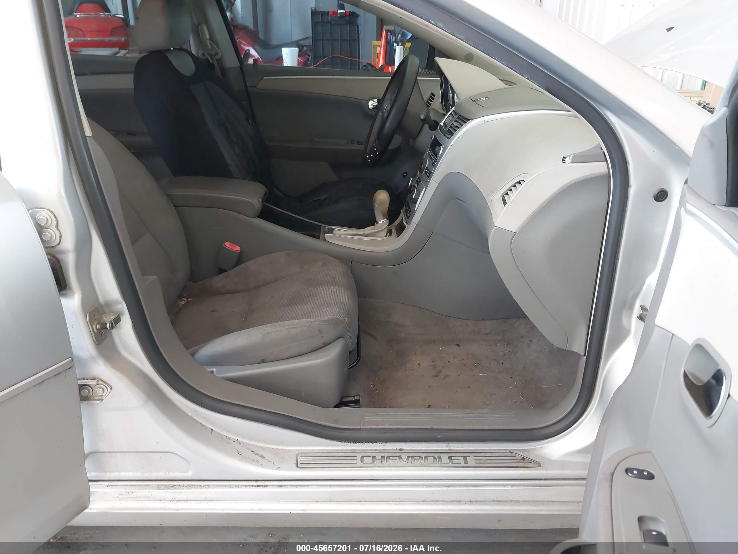 2009 Chevrolet Malibu Ls Серебряный vin: 1G1ZG57B09F134808