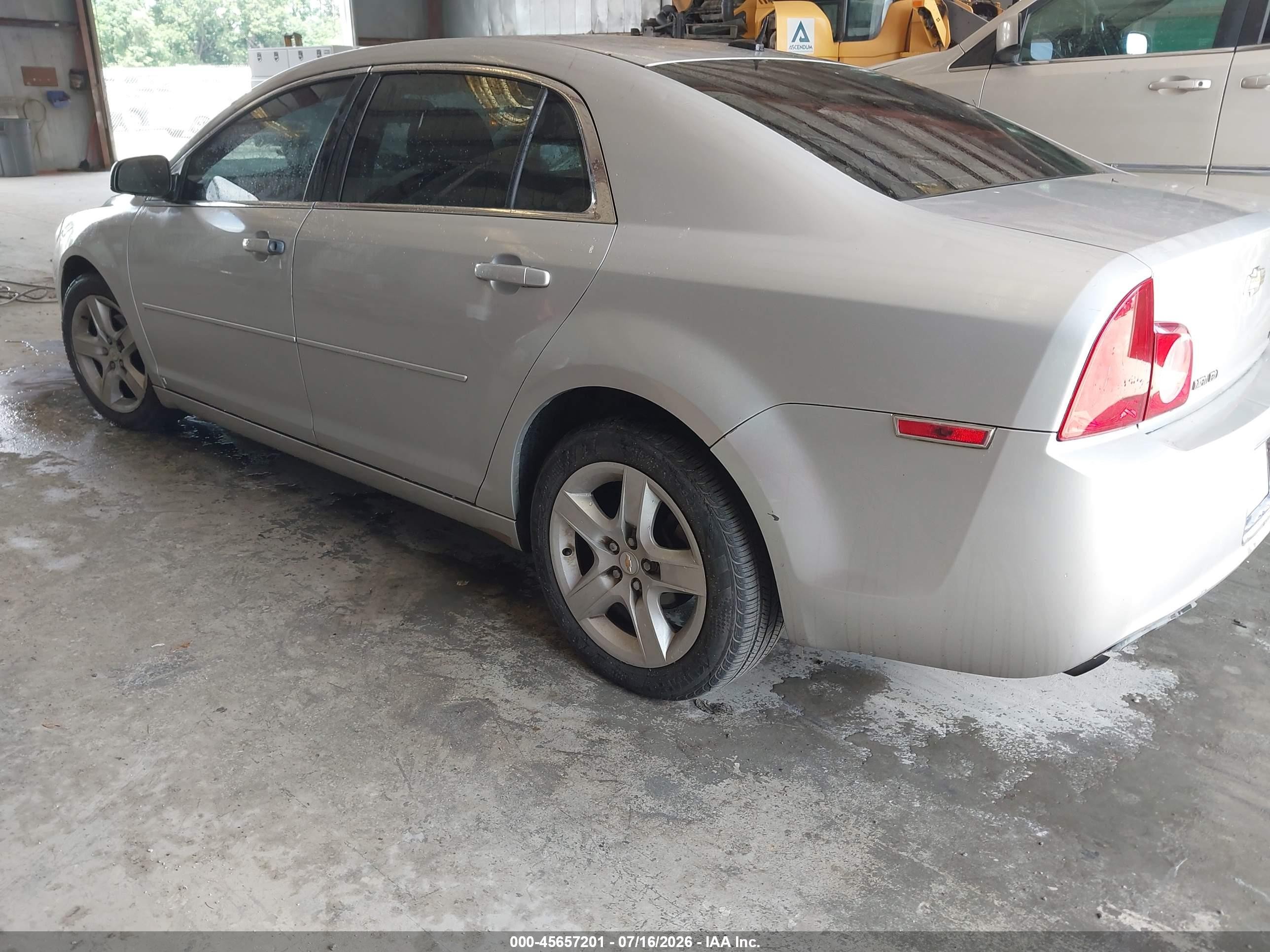 2009 Chevrolet Malibu Ls Серебряный vin: 1G1ZG57B09F134808