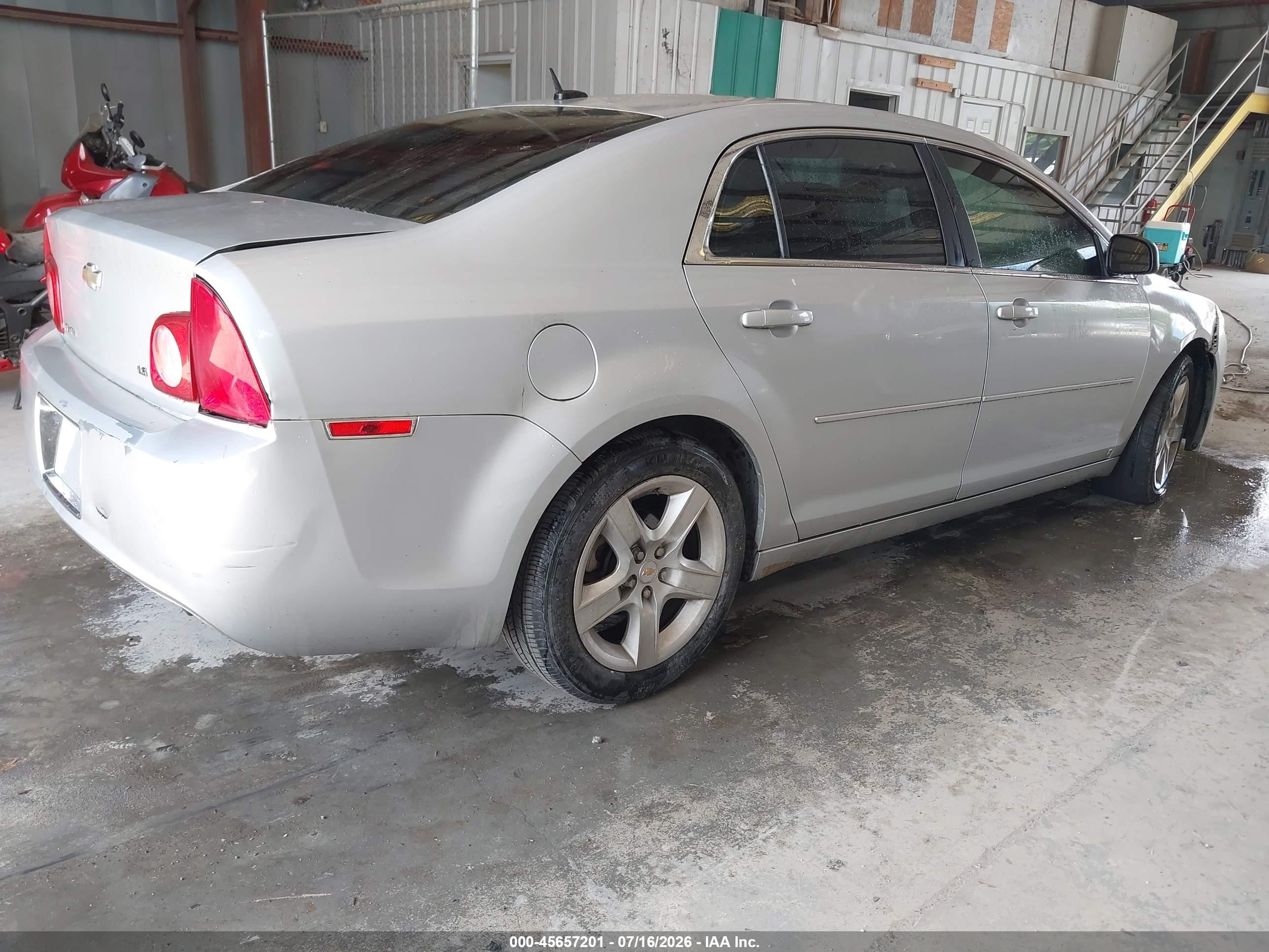2009 Chevrolet Malibu Ls Серебряный vin: 1G1ZG57B09F134808