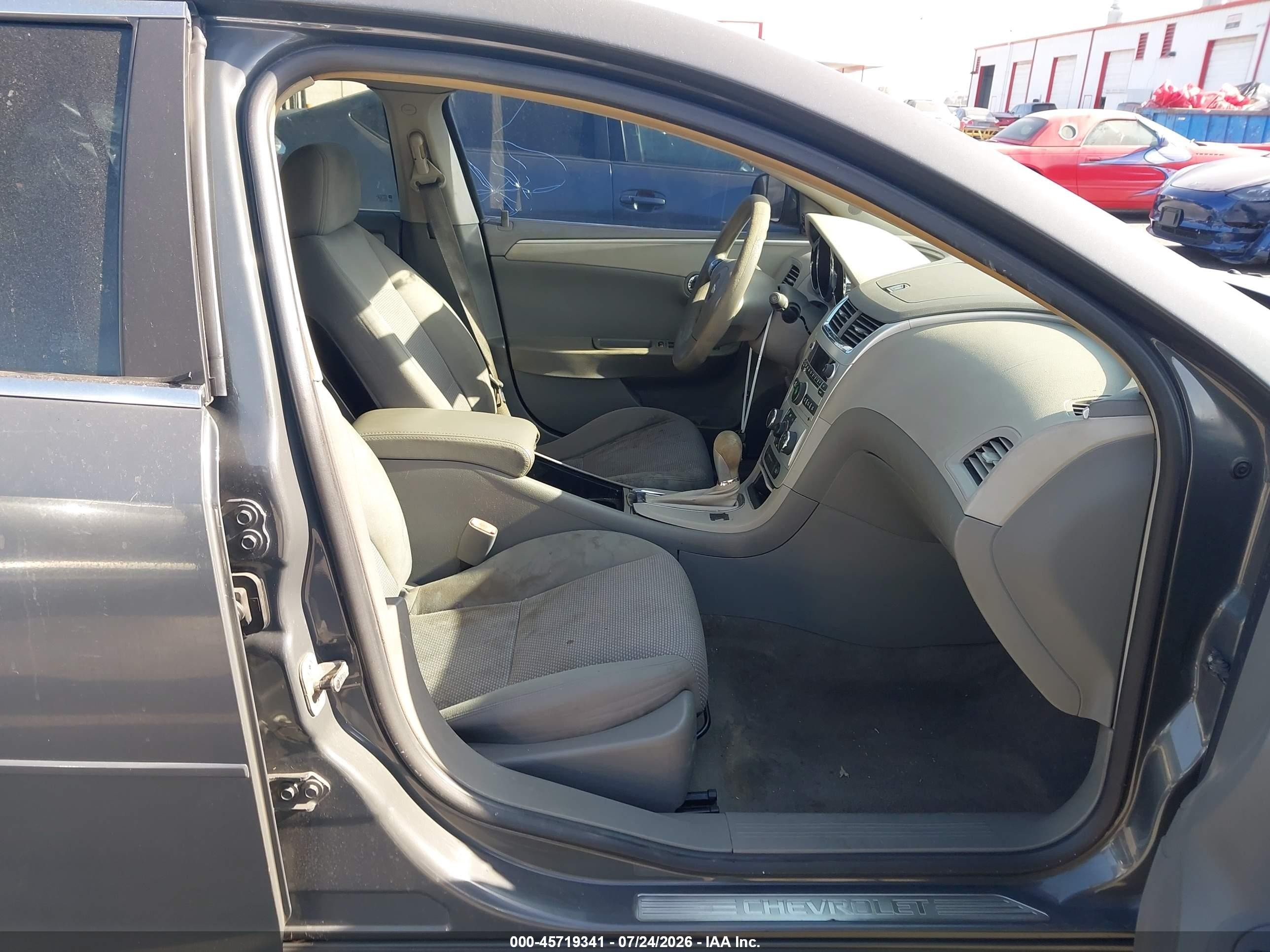 2009 Chevrolet Malibu Ls Gray vin: 1G1ZG57B09F152869
