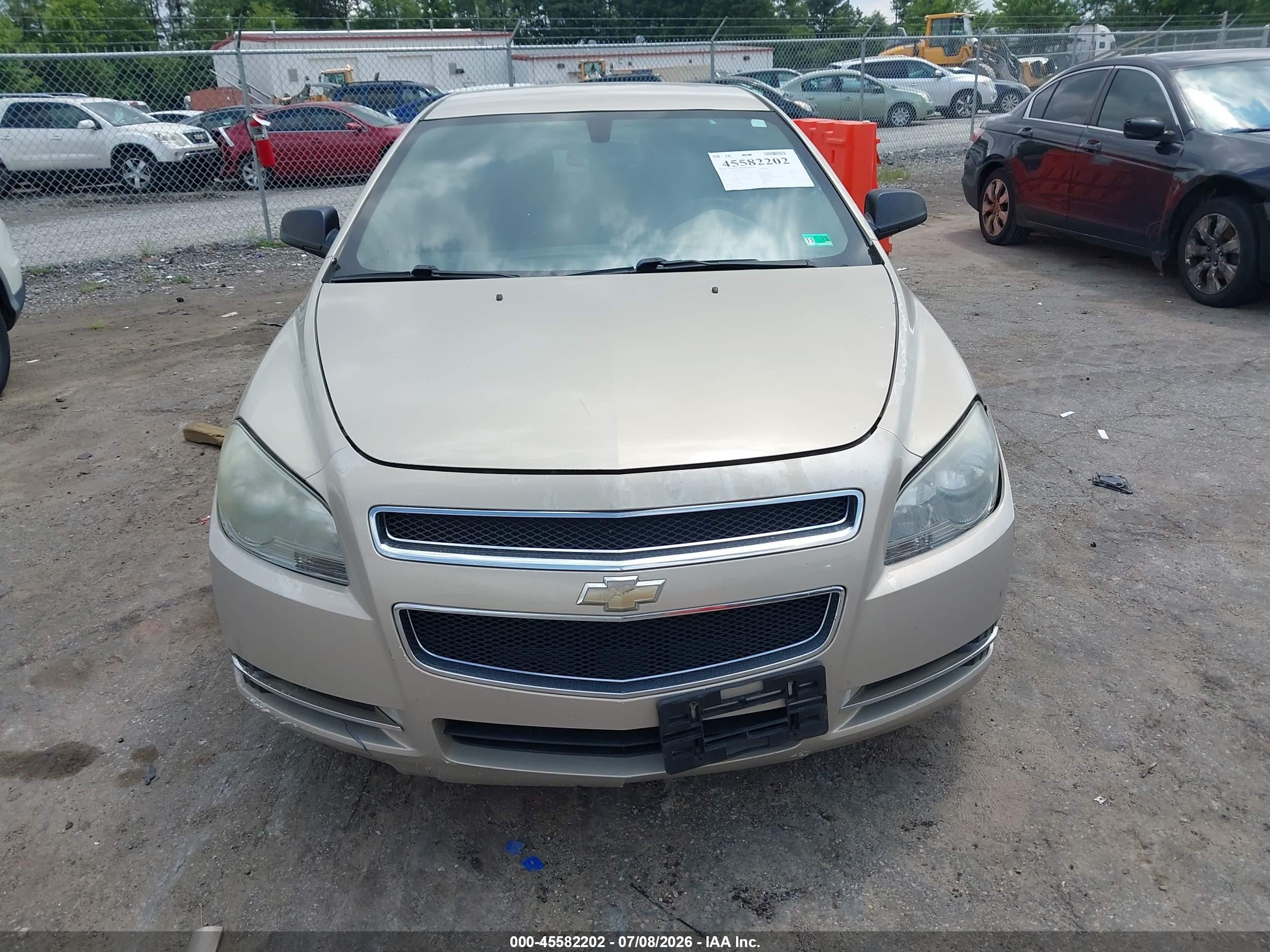 2009 Chevrolet Malibu Ls Gold vin: 1G1ZG57B09F259873