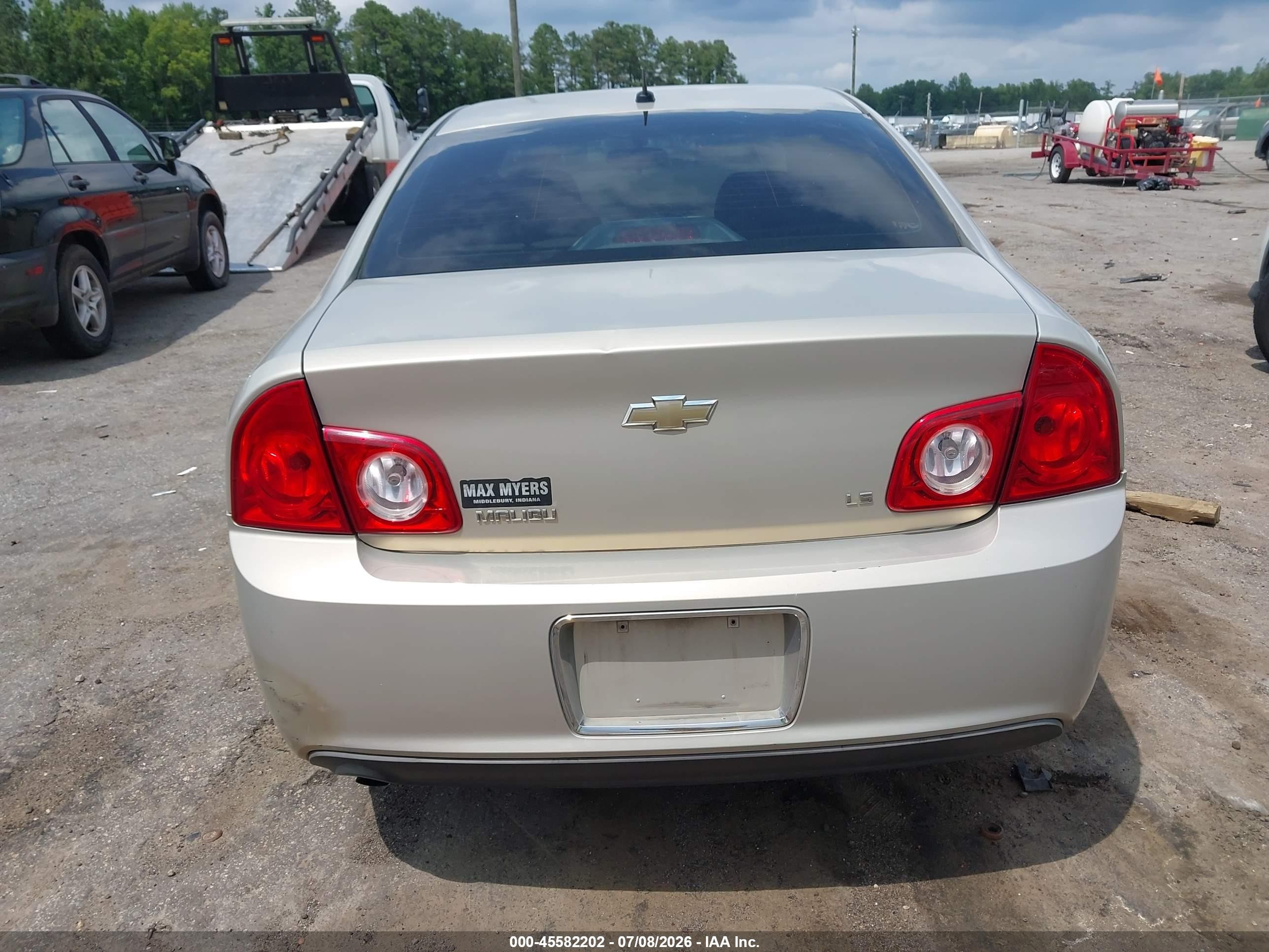 2009 Chevrolet Malibu Ls Gold vin: 1G1ZG57B09F259873