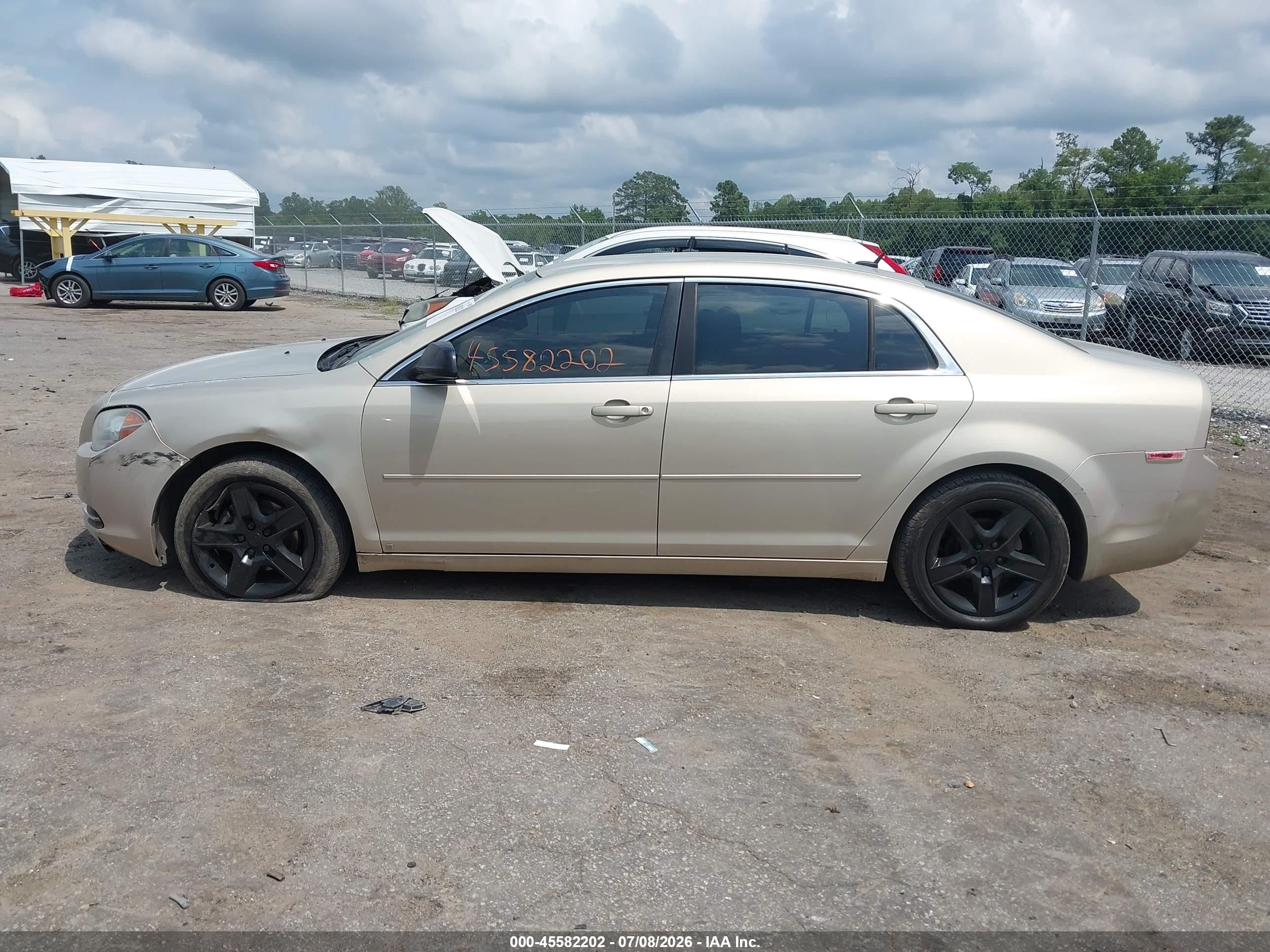 2009 Chevrolet Malibu Ls Gold vin: 1G1ZG57B09F259873