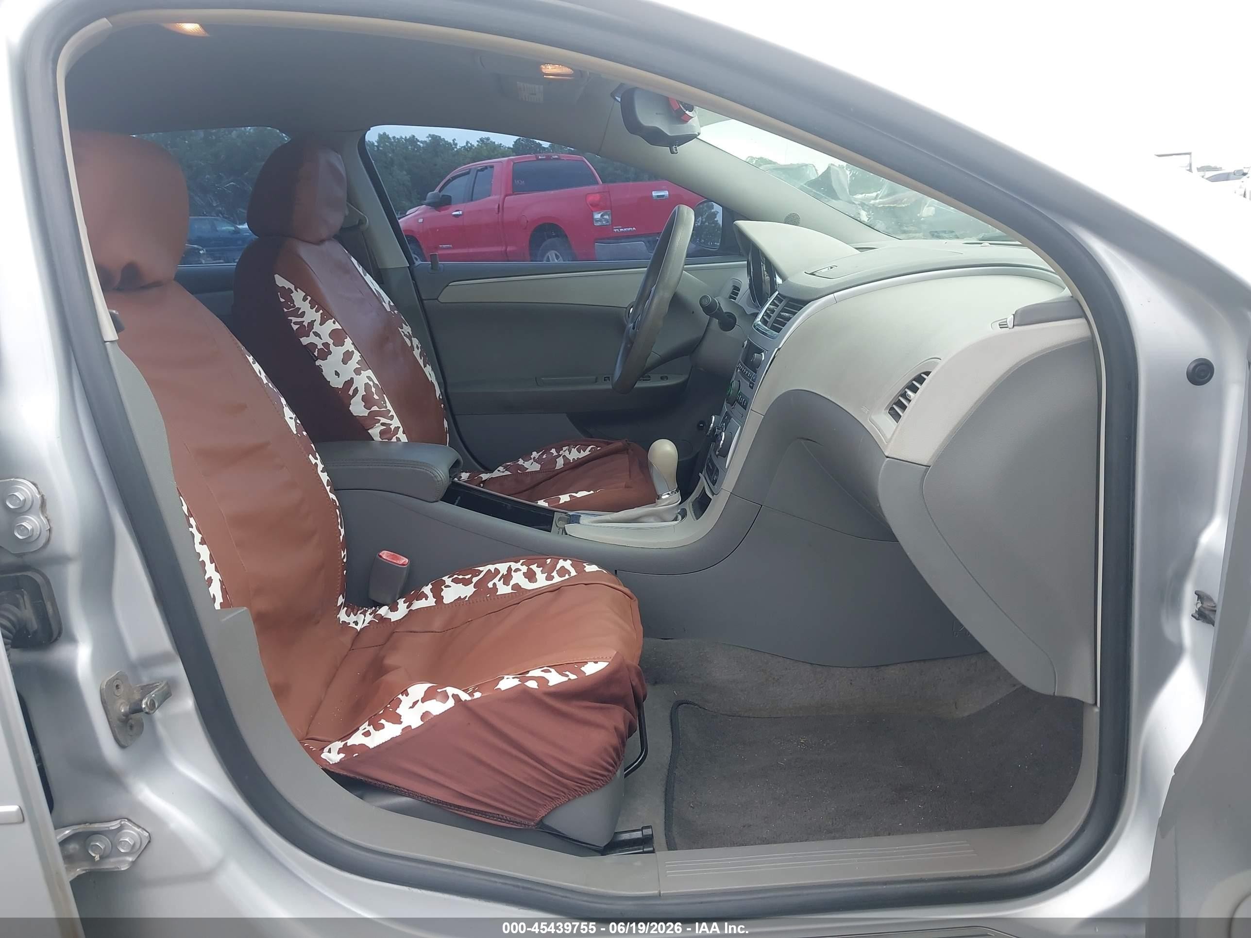 2009 Chevrolet Malibu Ls Silver vin: 1G1ZG57B19F161368