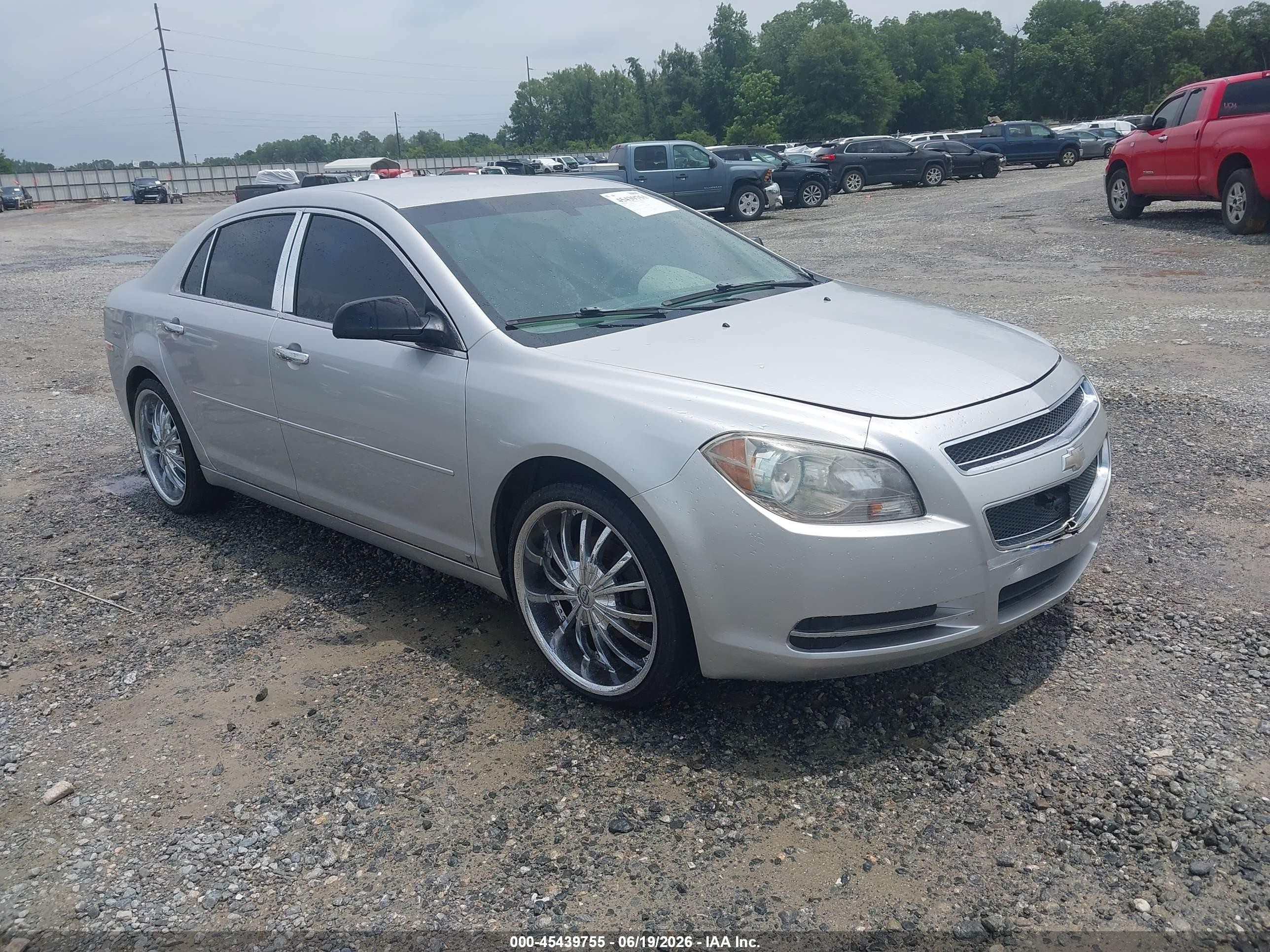 2009 Chevrolet Malibu Ls Silver vin: 1G1ZG57B19F161368