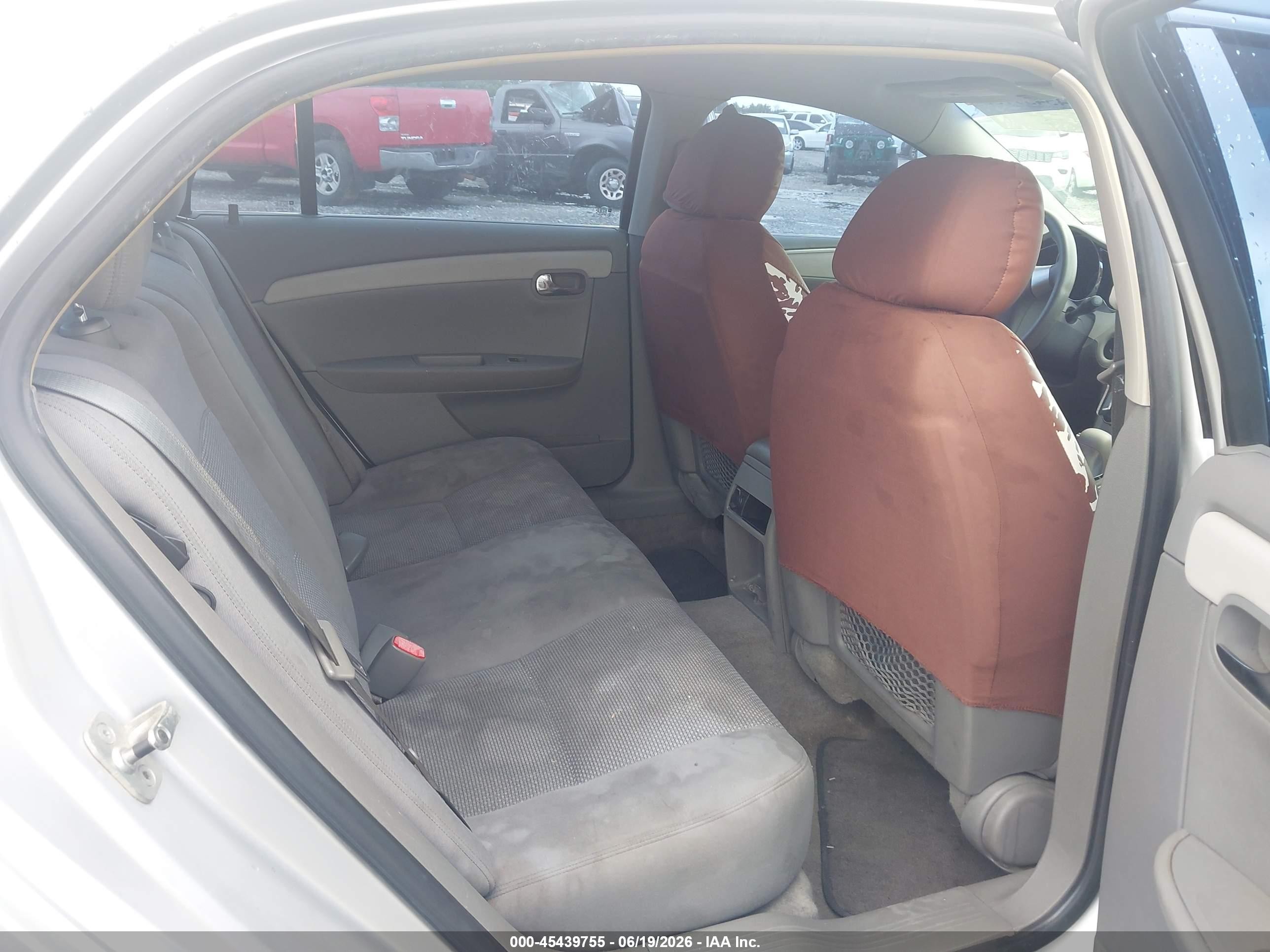2009 Chevrolet Malibu Ls Silver vin: 1G1ZG57B19F161368