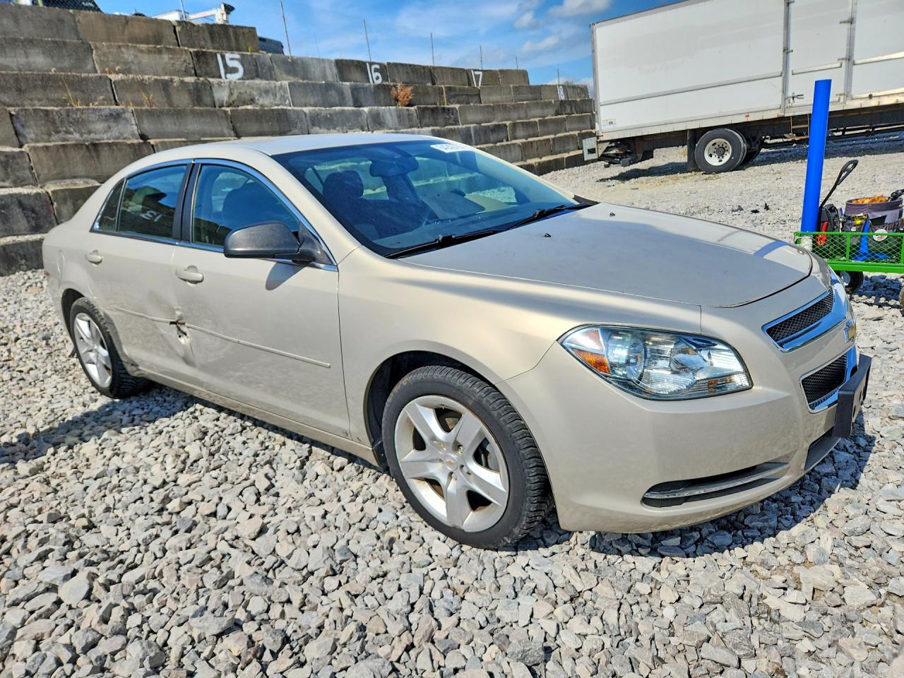 2009 Chevrolet Malibu Ls Beige vin: 1G1ZG57B29F257610