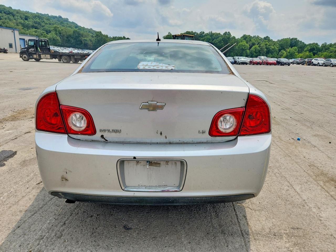 2009 Chevrolet Malibu Ls Silver vin: 1G1ZG57B394200280