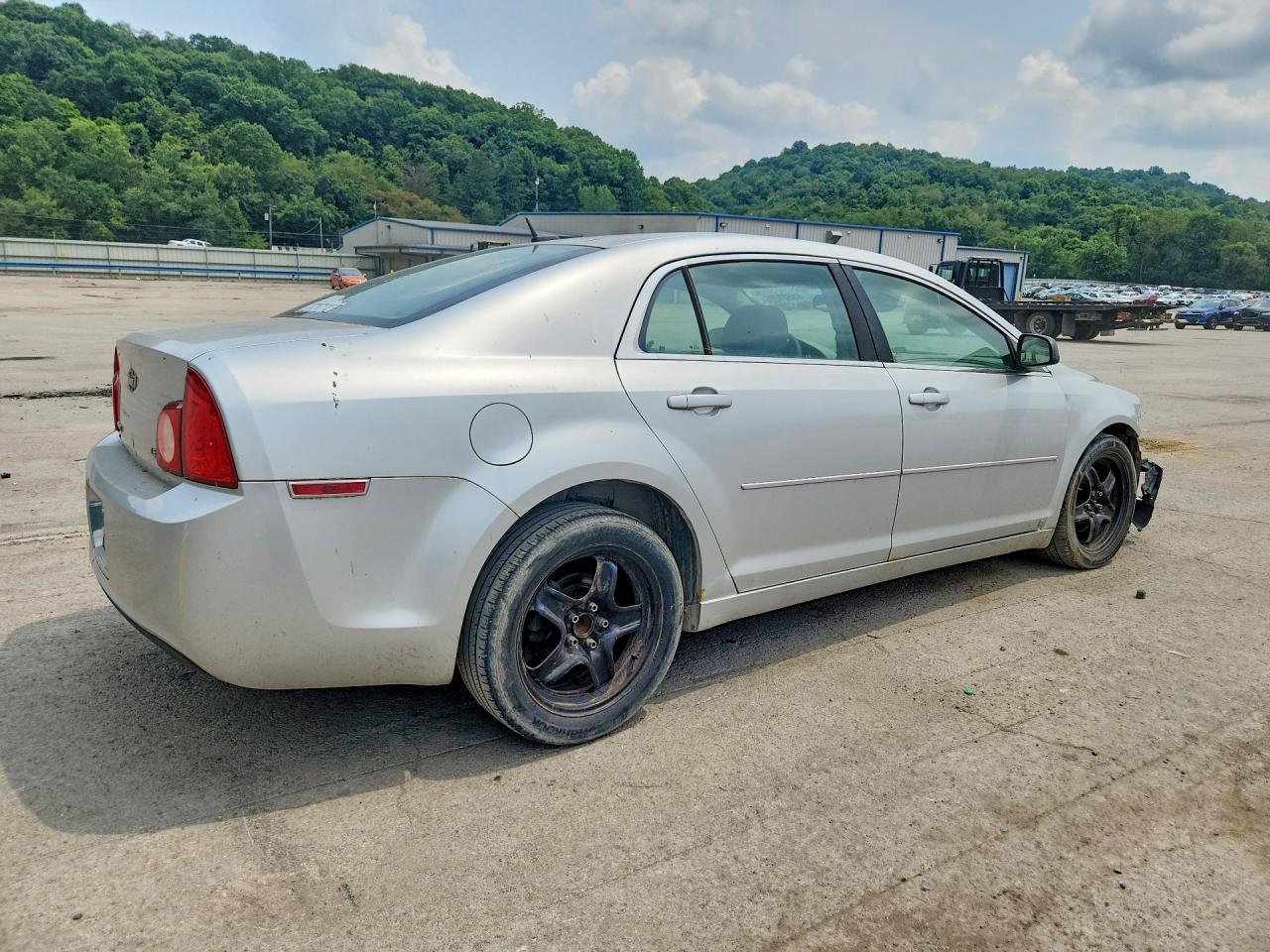 2009 Chevrolet Malibu Ls Silver vin: 1G1ZG57B394200280