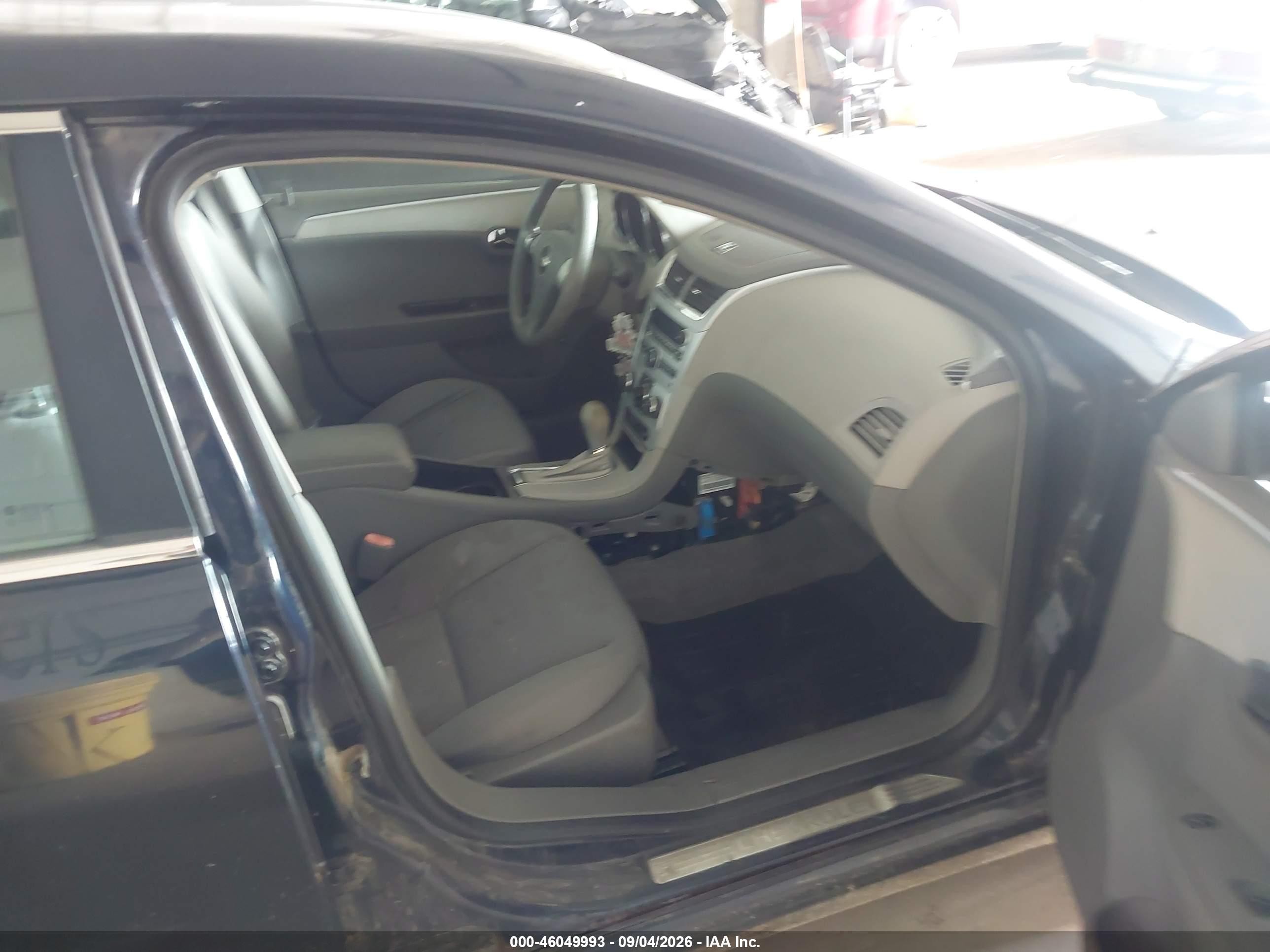 2008 Chevrolet Malibu Ls Blue vin: 1G1ZG57B48F172699