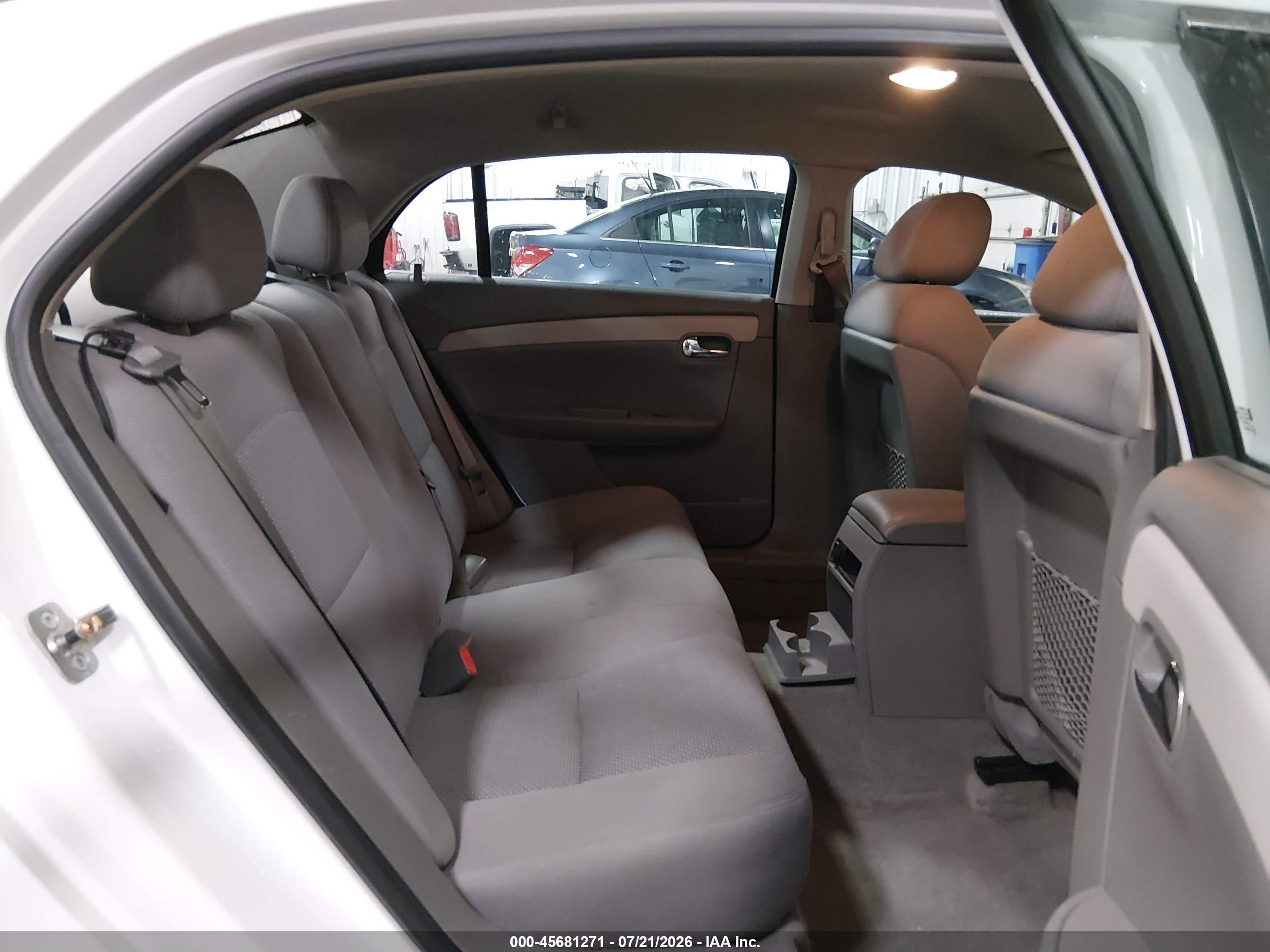 2009 Chevrolet Malibu Ls Белый vin: 1G1ZG57B49F211471