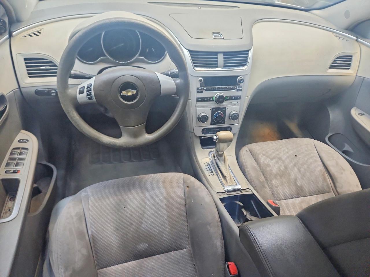 2009 Chevrolet Malibu Ls White vin: 1G1ZG57B49F245684