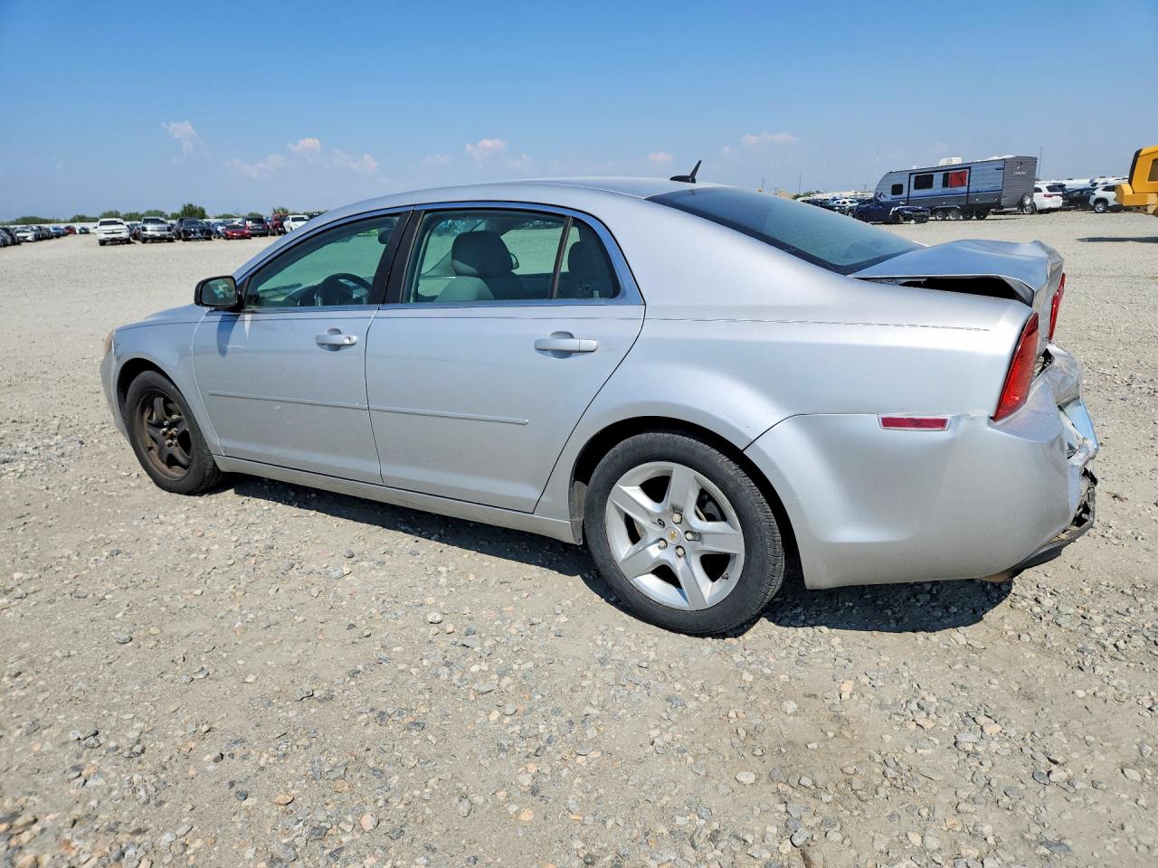 2009 Chevrolet Malibu Ls Silver vin: 1G1ZG57B59F164788