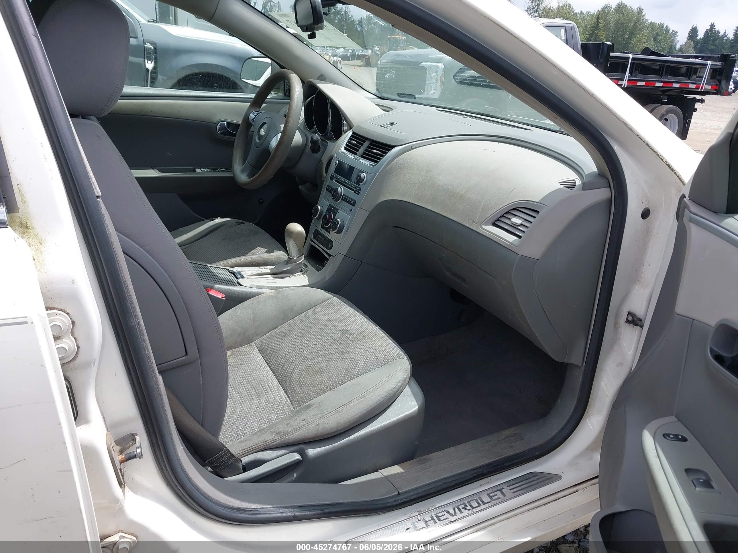 2008 Chevrolet Malibu Ls White vin: 1G1ZG57B684210610