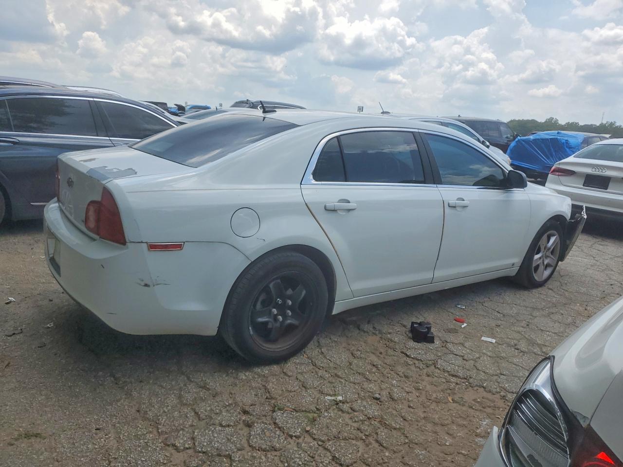 2009 Chevrolet Malibu Ls Белый vin: 1G1ZG57B69F161088