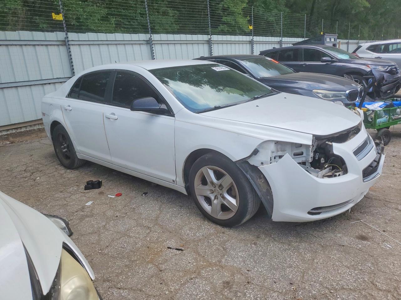 2009 Chevrolet Malibu Ls Белый vin: 1G1ZG57B69F161088