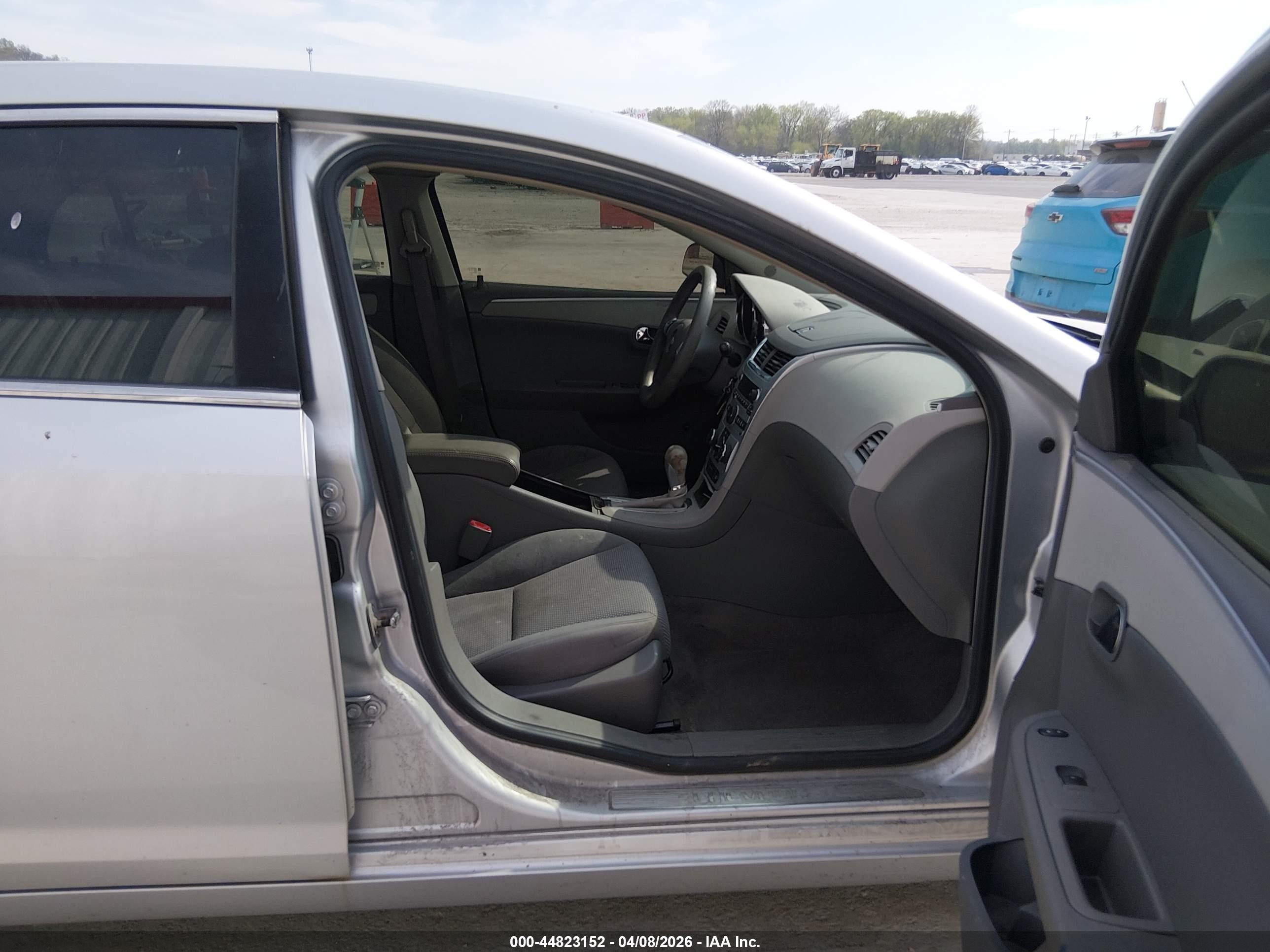 2009 Chevrolet Malibu Ls Silver vin: 1G1ZG57B794201416