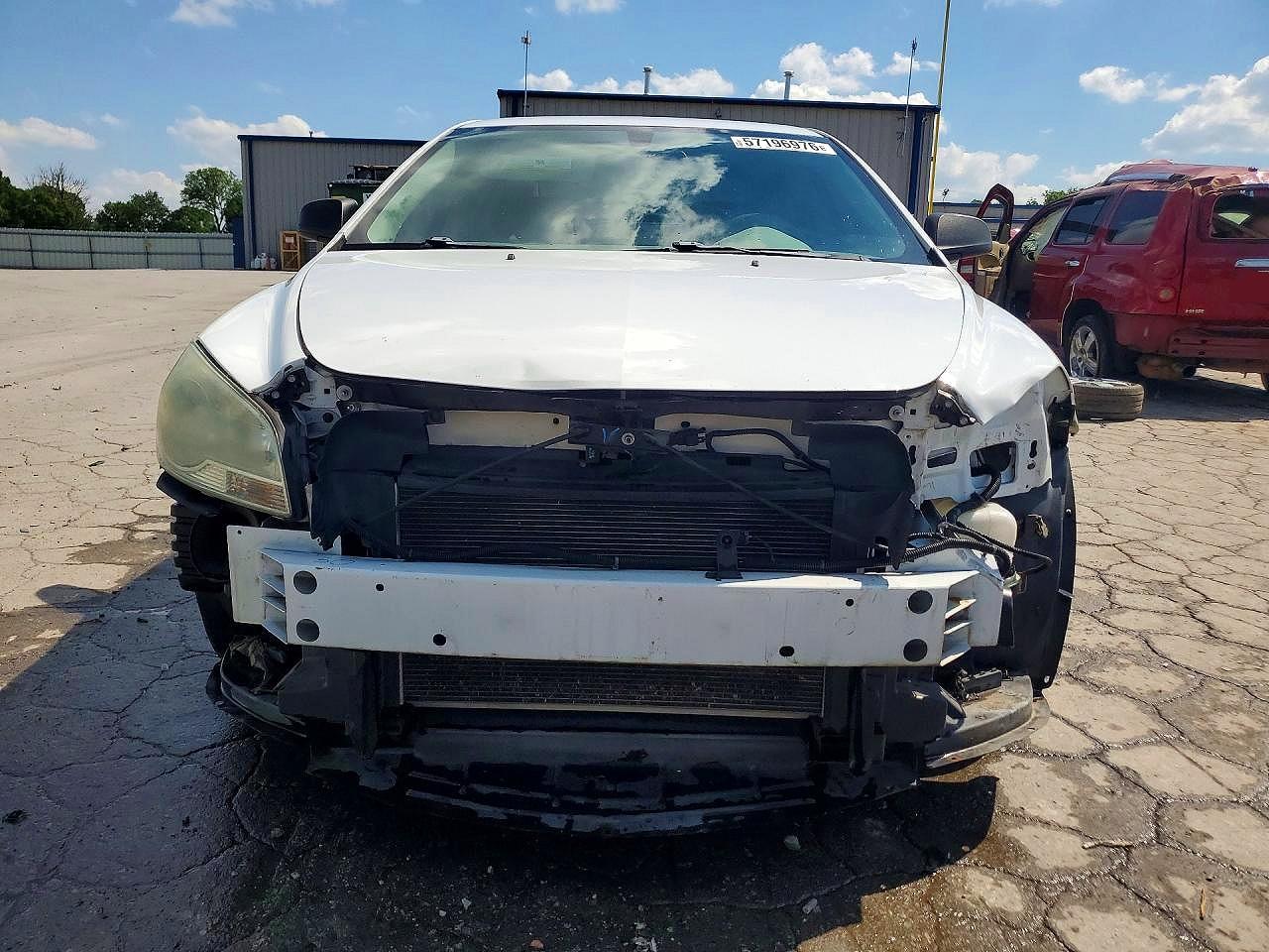 2009 Chevrolet Malibu Ls White vin: 1G1ZG57B89F235515