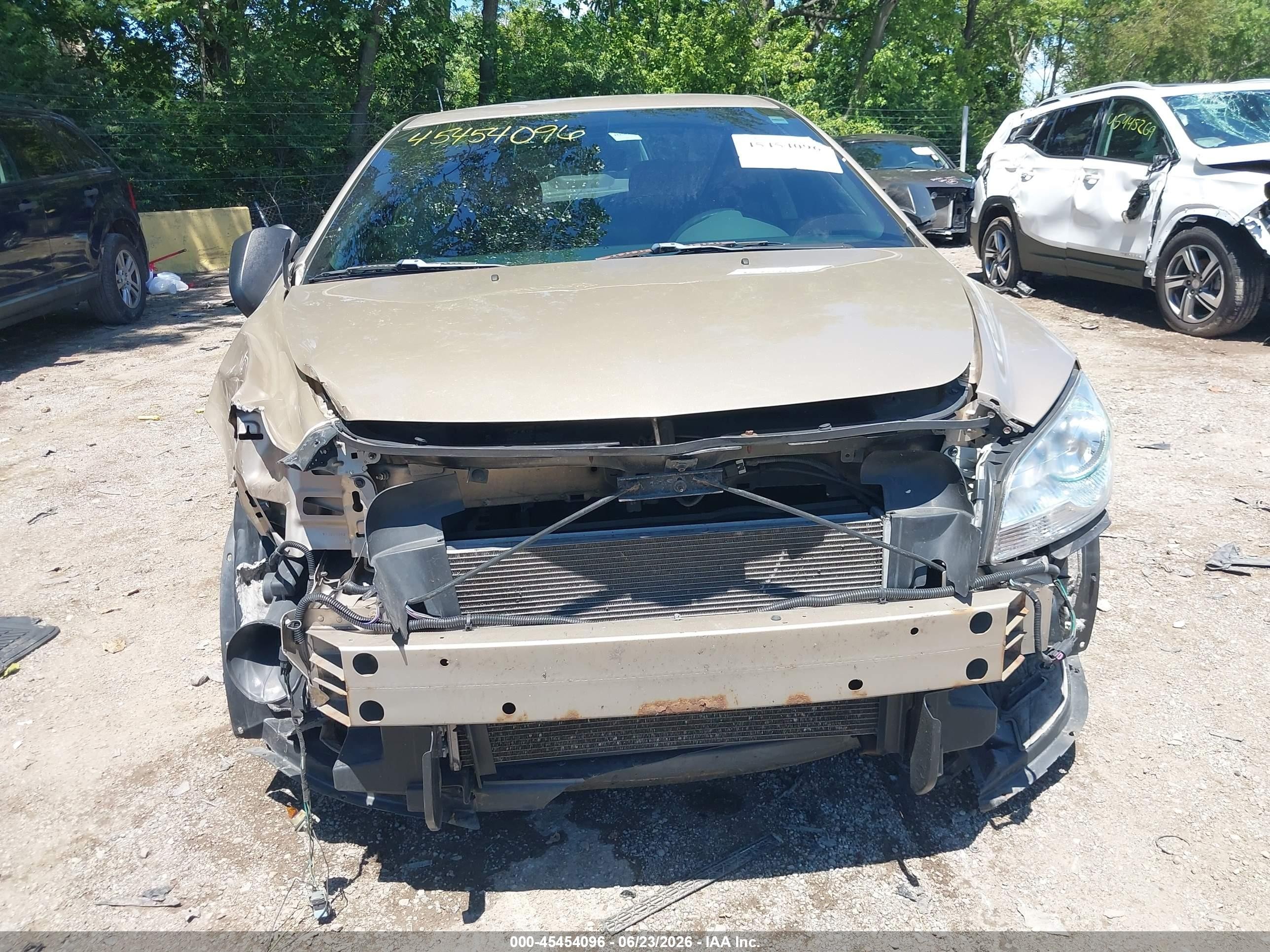 2008 Chevrolet Malibu Ls W/1ls Золотой vin: 1G1ZG57B98F275424