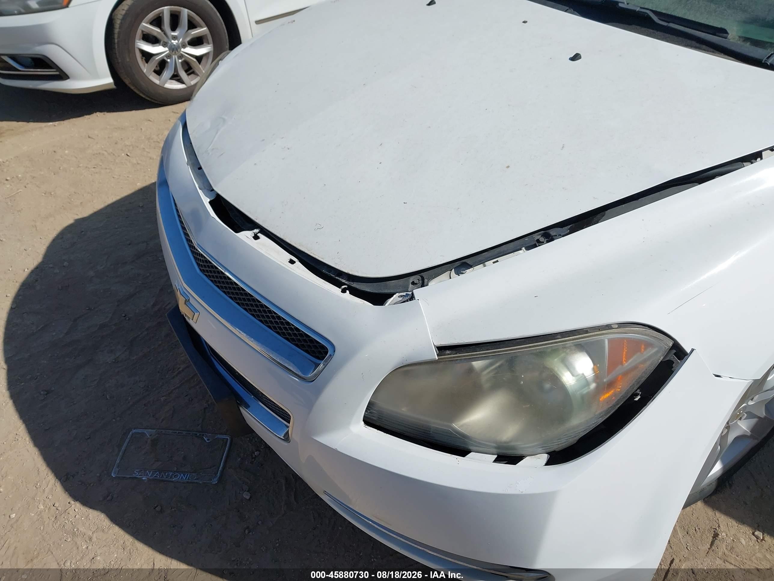 2009 Chevrolet Malibu Ls White vin: 1G1ZG57B994101804