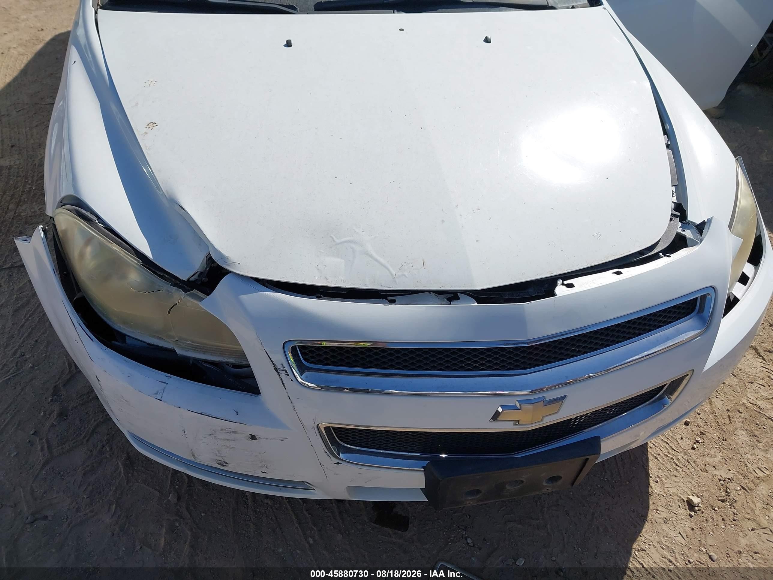2009 Chevrolet Malibu Ls White vin: 1G1ZG57B994101804
