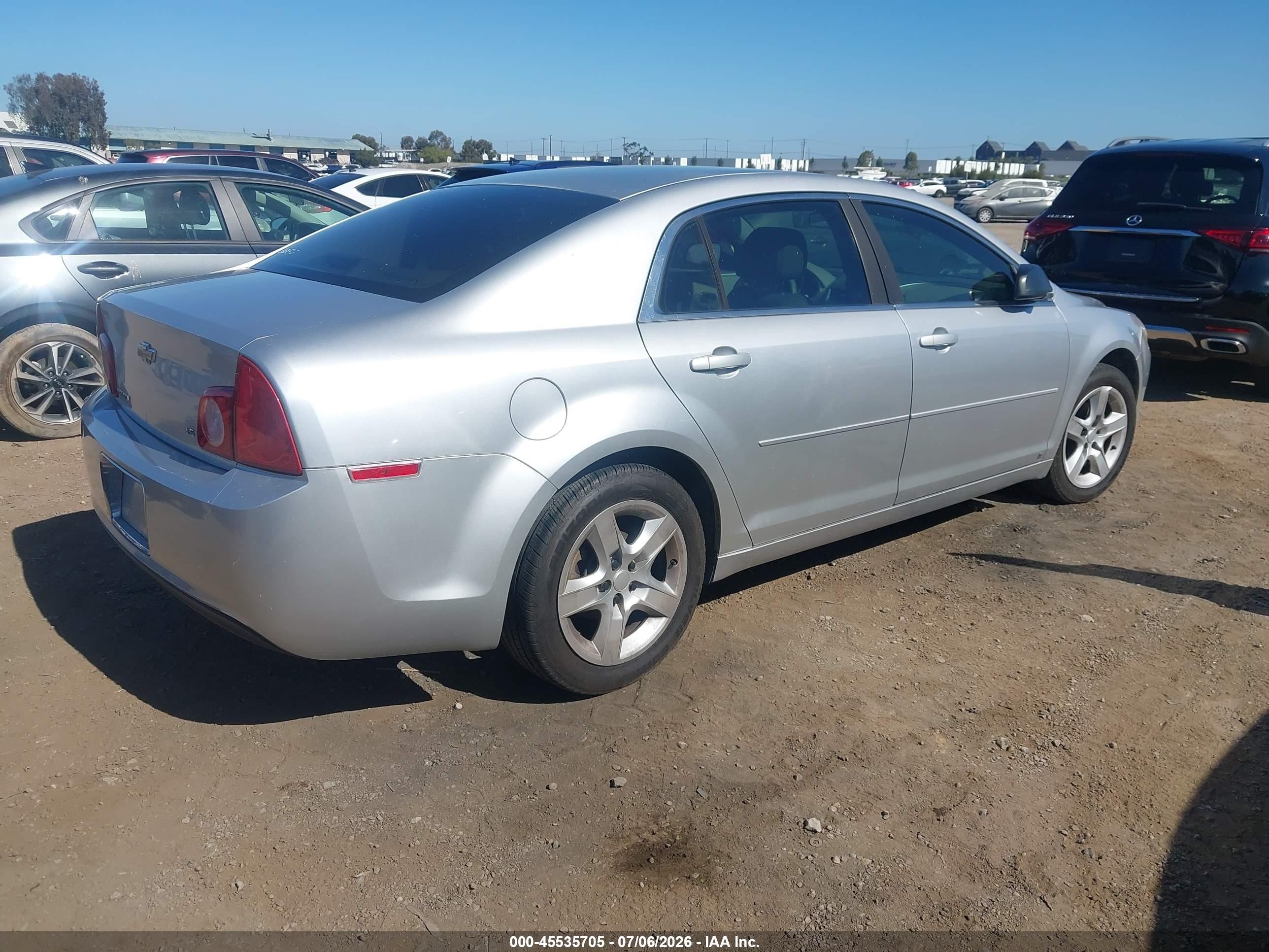 2009 Chevrolet Malibu Ls Silver vin: 1G1ZG57B994114312