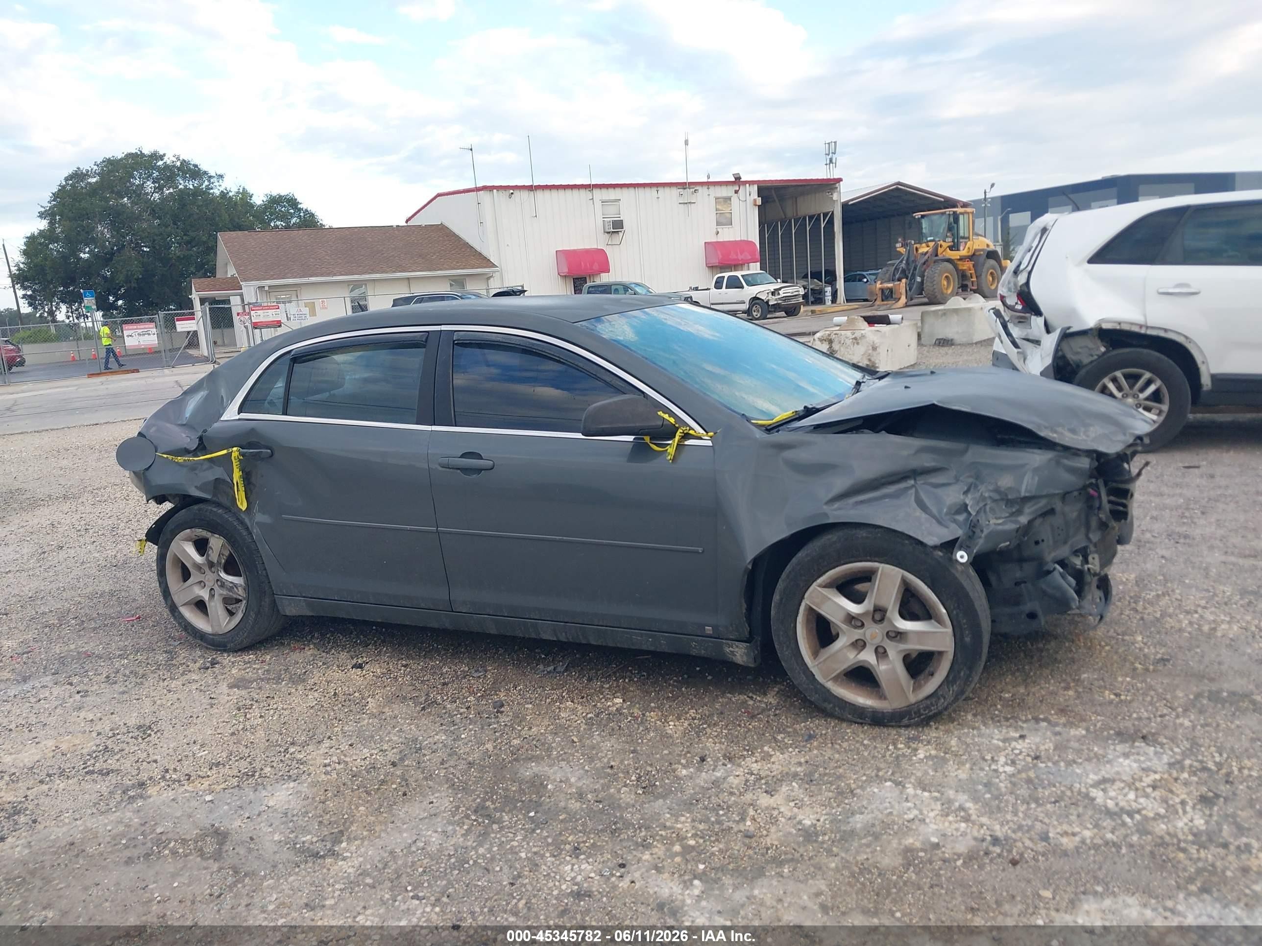 2009 Chevrolet Malibu Ls Gray vin: 1G1ZG57B99F108675