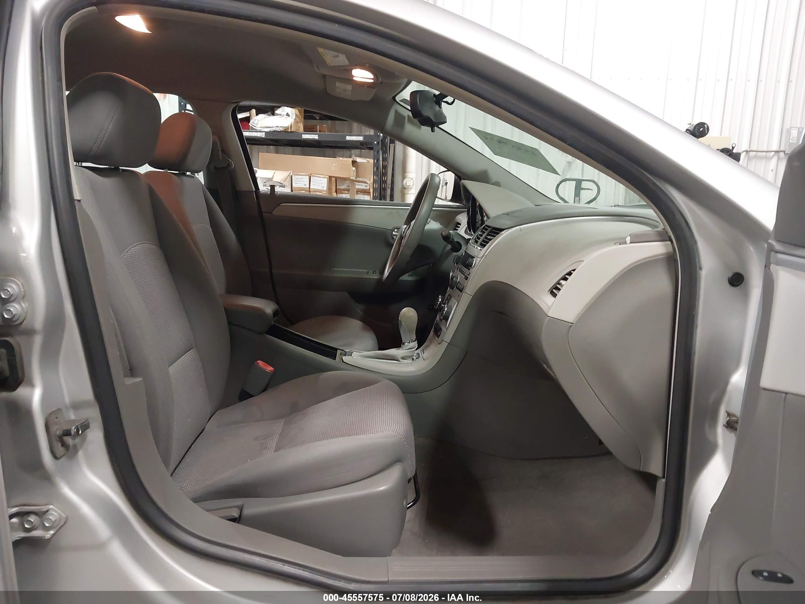 2009 Chevrolet Malibu Ls Silver vin: 1G1ZG57B99F109339
