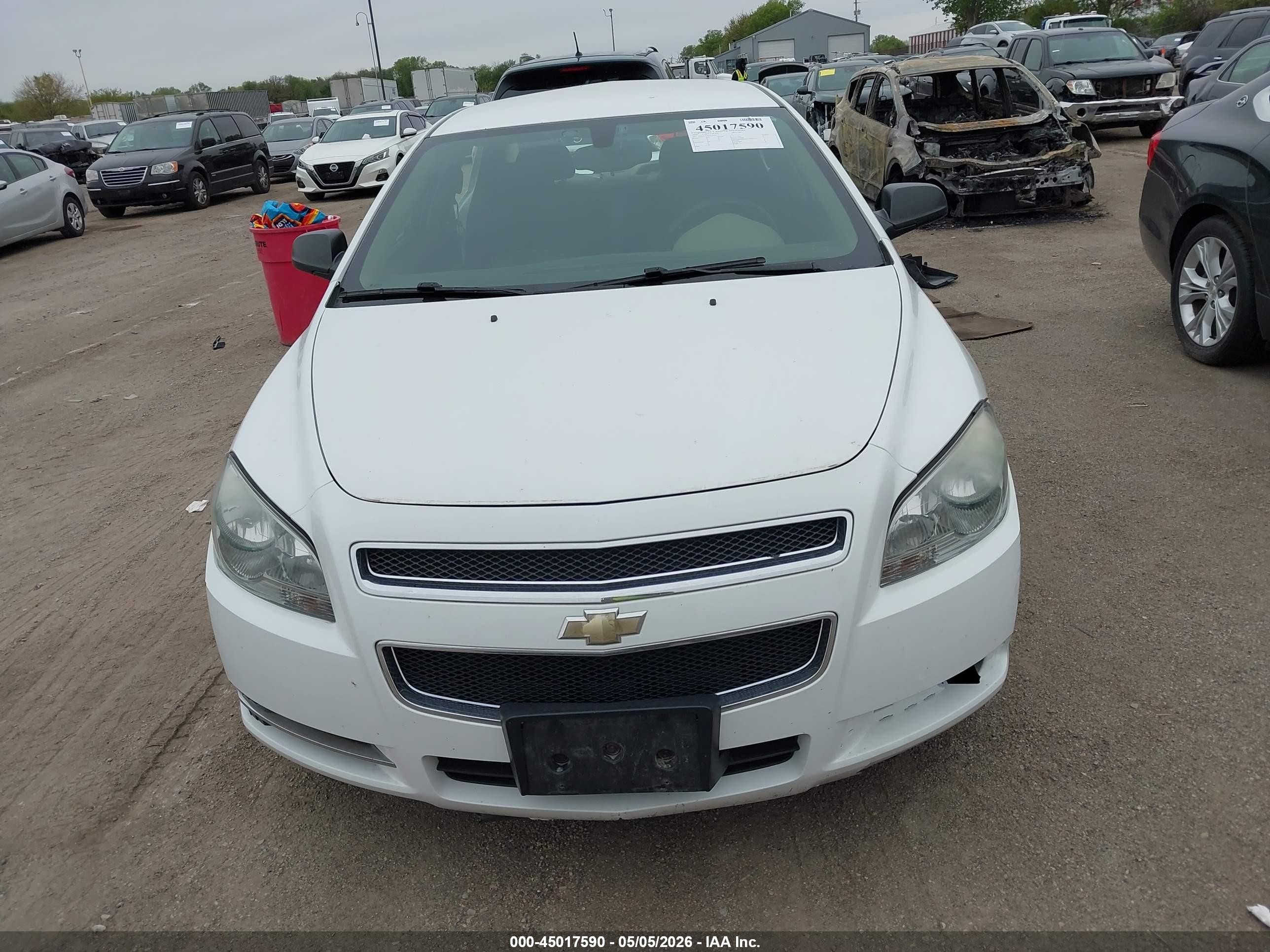 2009 Chevrolet Malibu Ls White vin: 1G1ZG57BX94178813