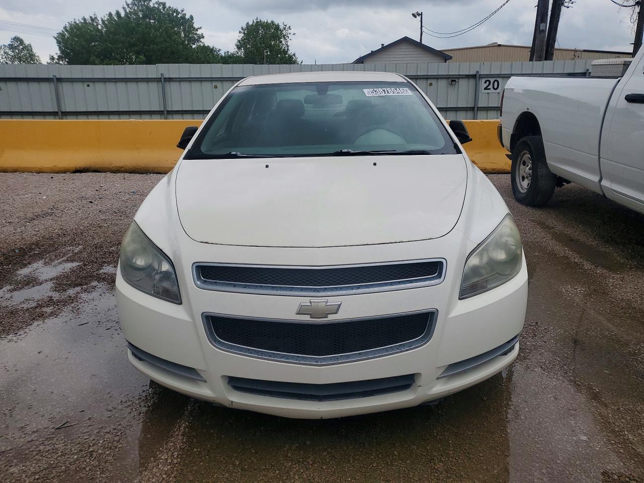 2008 Chevrolet Malibu Ls White vin: 1G1ZG57N784269059