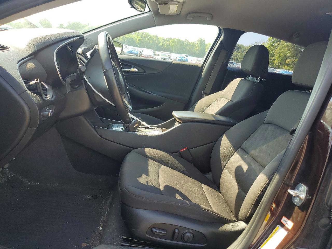 2020 Chevrolet Malibu Rs Burgundy vin: 1G1ZG5ST2LF029680