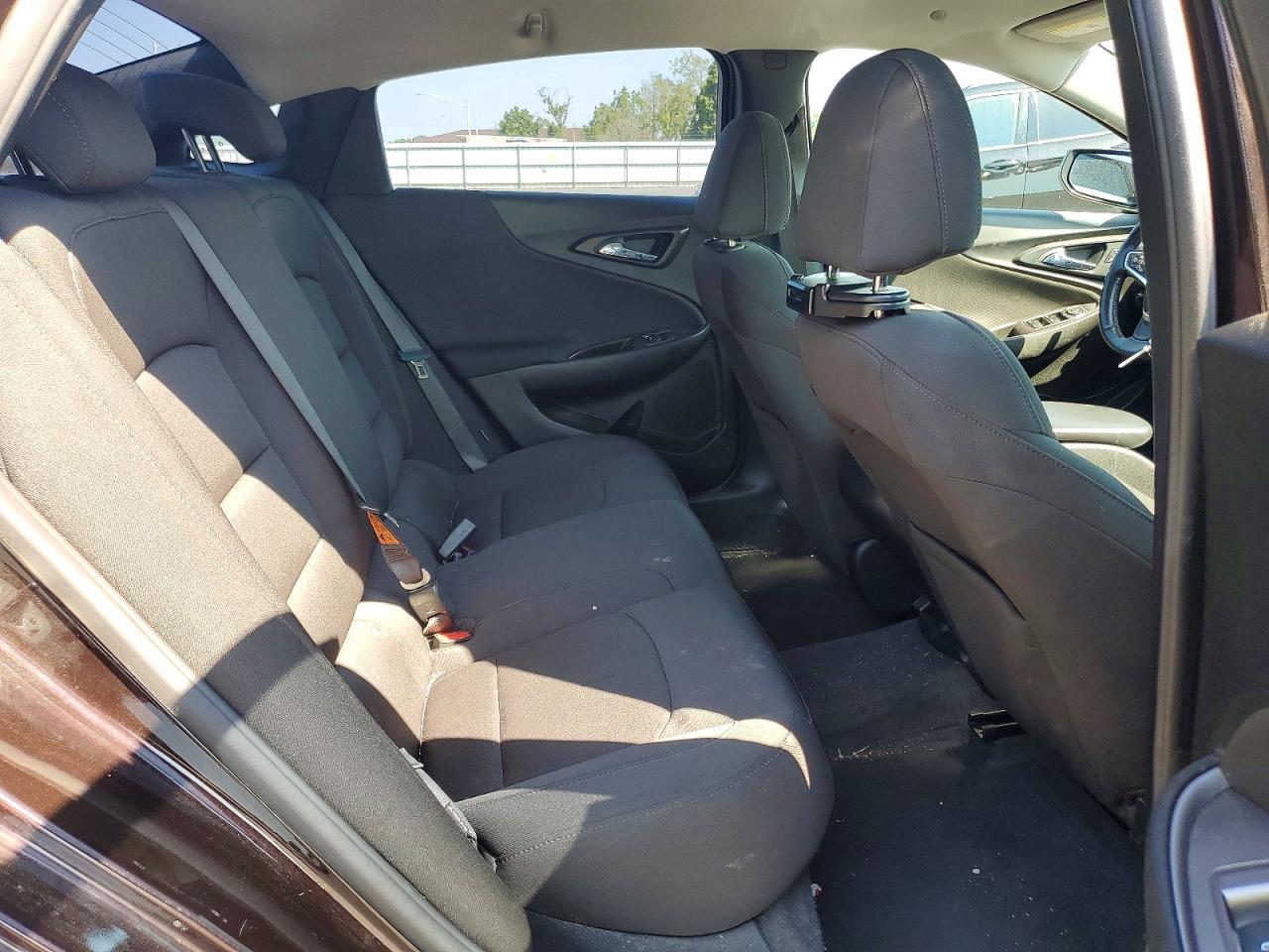 2020 Chevrolet Malibu Rs Burgundy vin: 1G1ZG5ST2LF029680