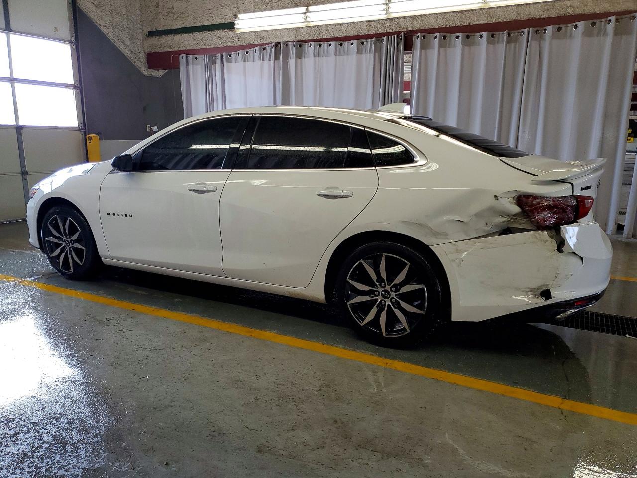 2020 Chevrolet Malibu Rs Белый vin: 1G1ZG5ST4LF051227