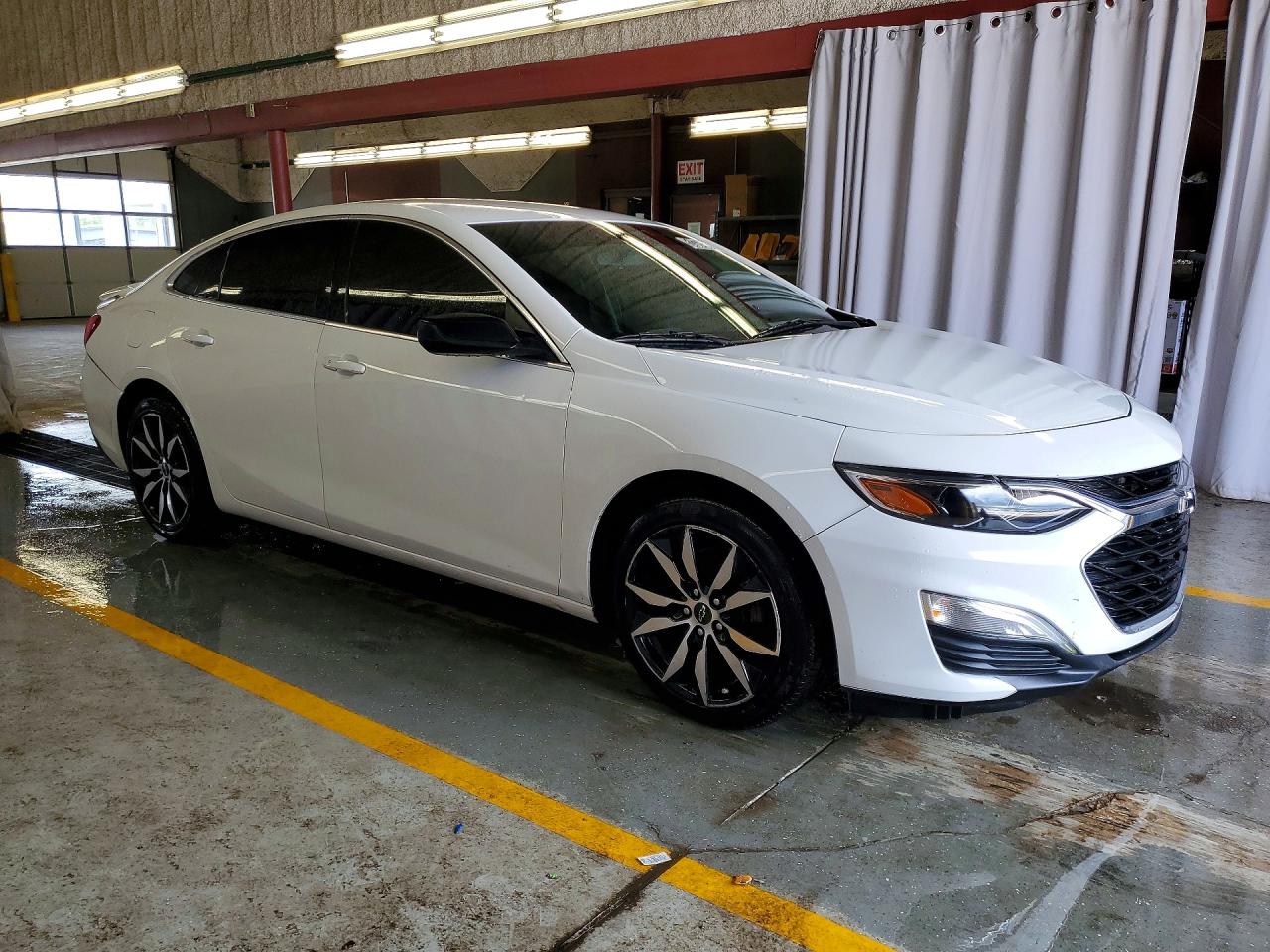 2020 Chevrolet Malibu Rs Белый vin: 1G1ZG5ST4LF051227