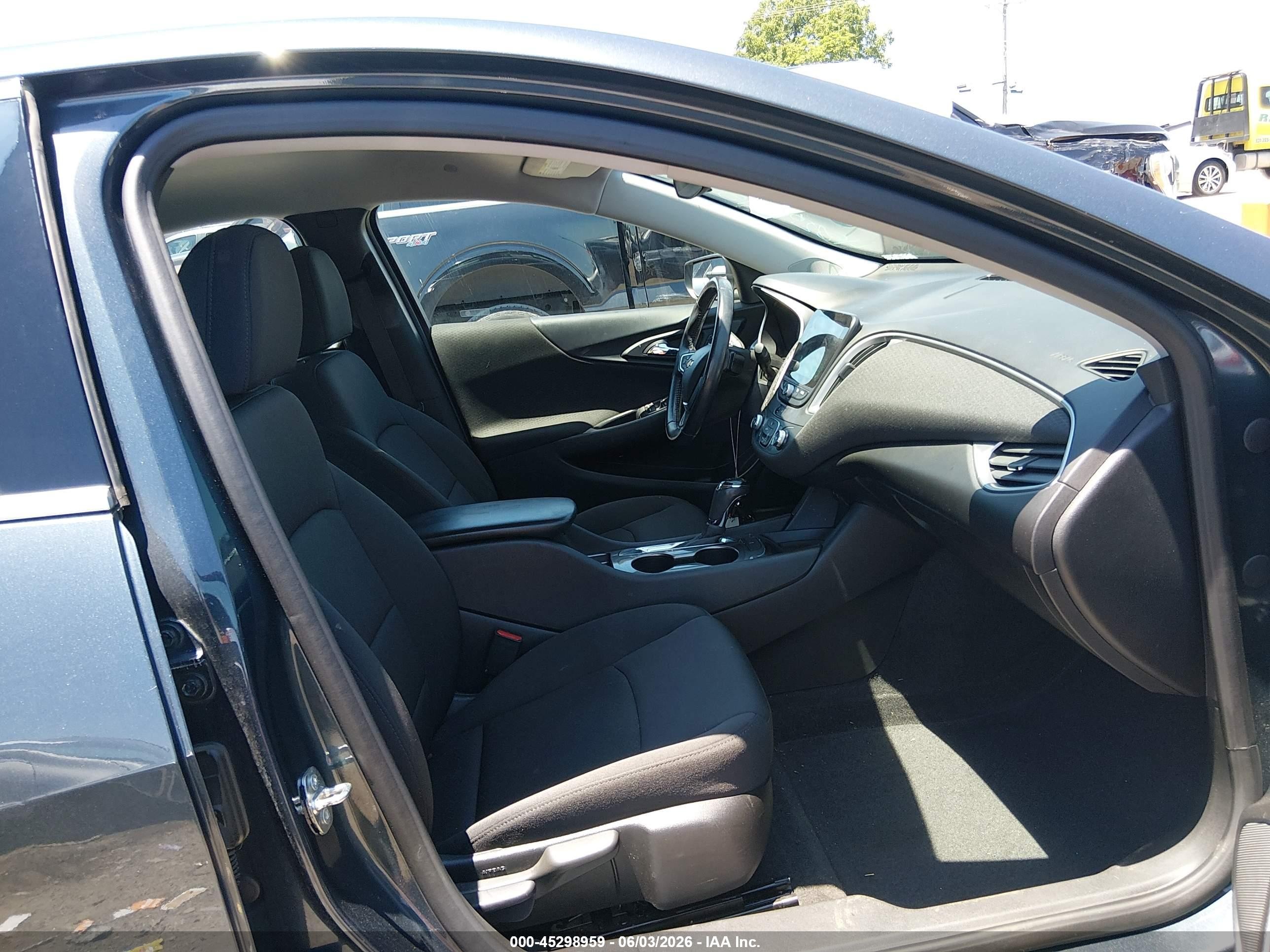 2020 Chevrolet Malibu Fwd Rs Dark Blue vin: 1G1ZG5STXLF082224