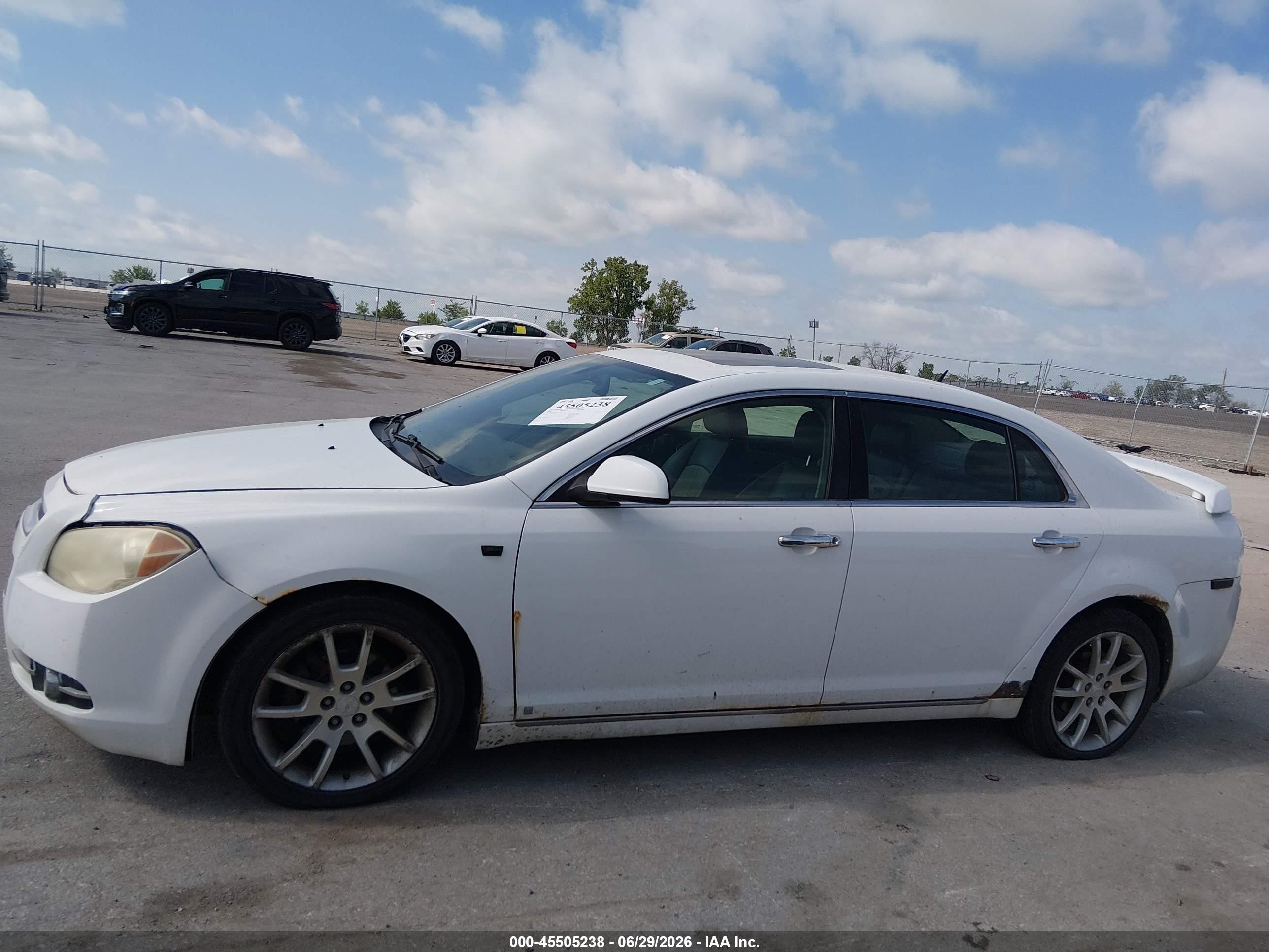 2009 Chevrolet Malibu Ltz White vin: 1G1ZK57769F204144