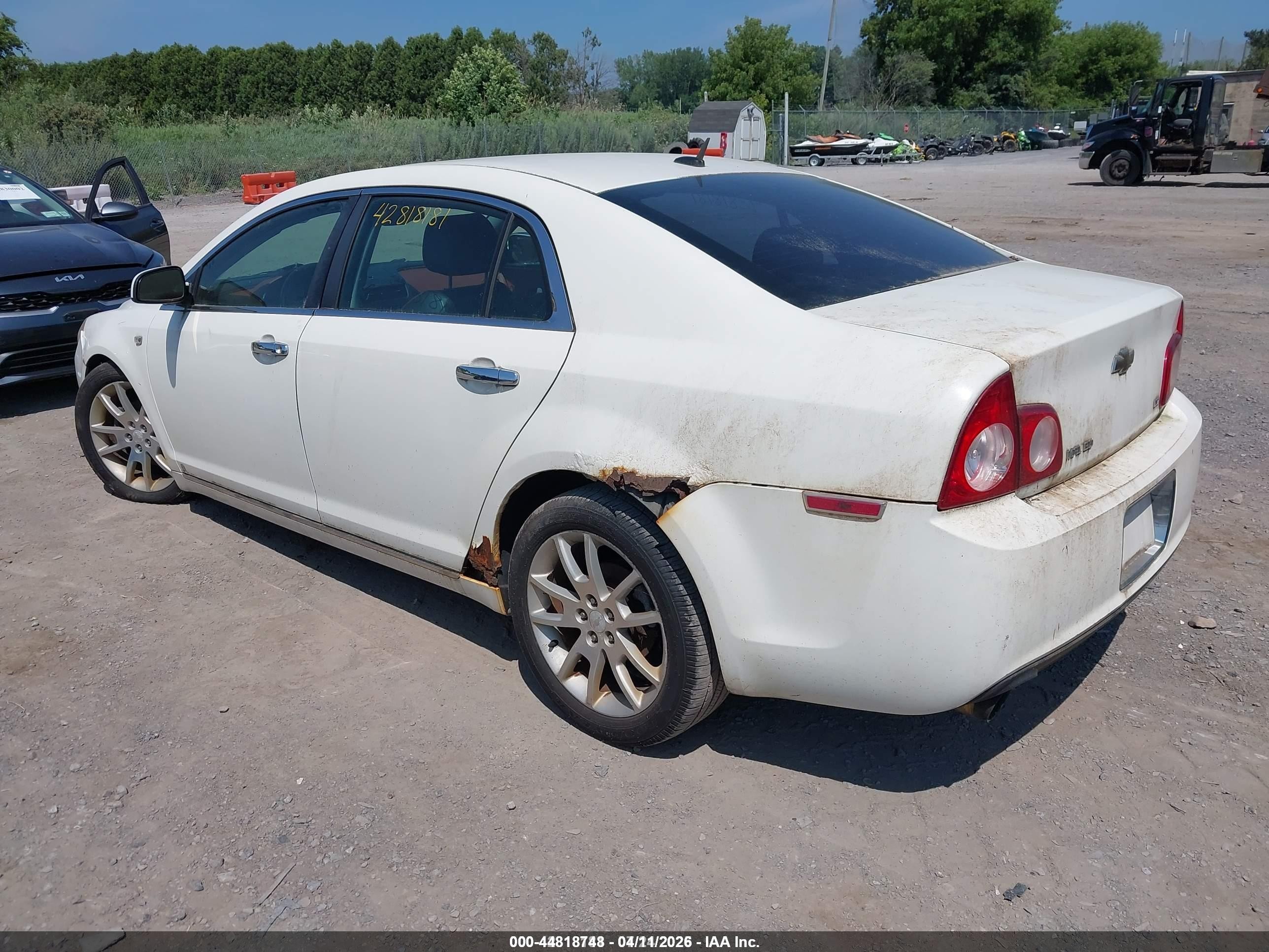 2008 Chevrolet Malibu Ltz White vin: 1G1ZK577X84237299