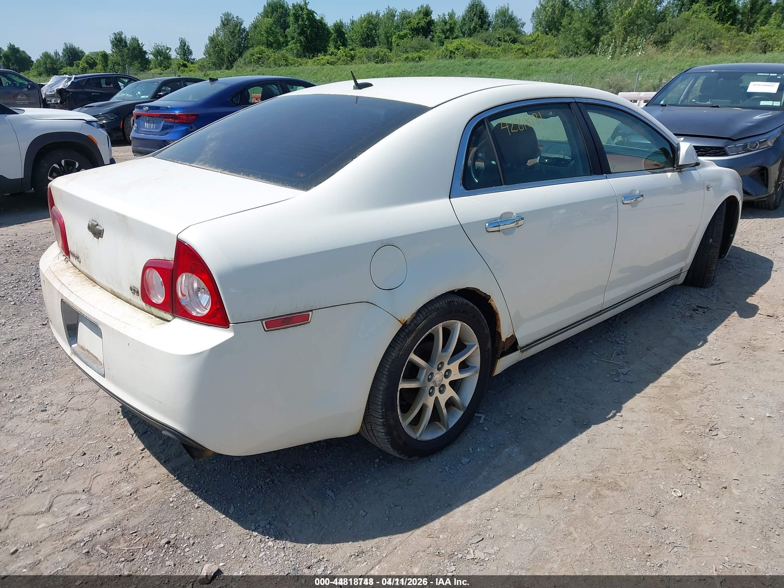 2008 Chevrolet Malibu Ltz White vin: 1G1ZK577X84237299