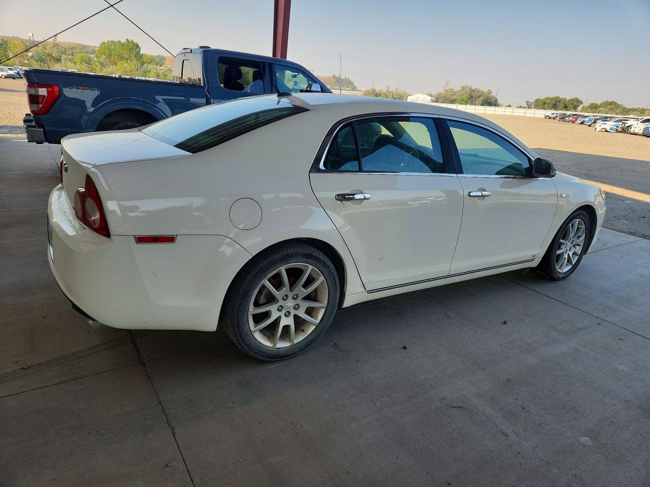 2008 Chevrolet Malibu Ltz White vin: 1G1ZK577X84295008