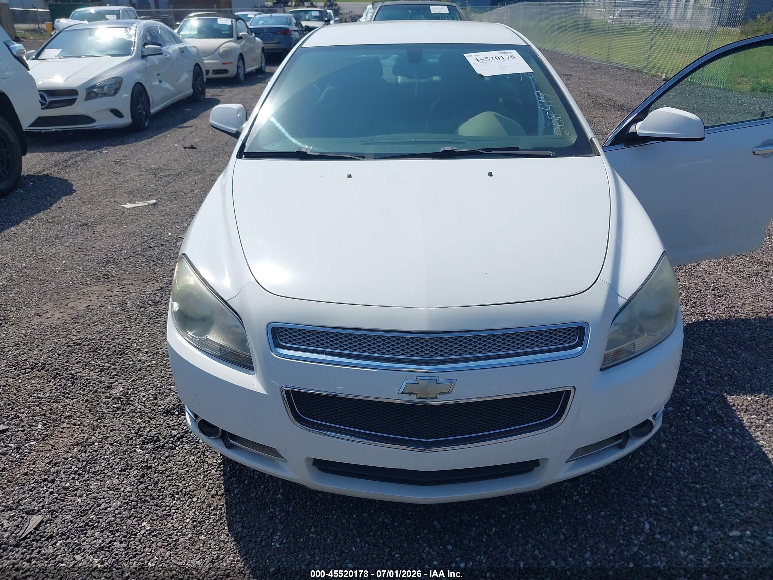 2009 Chevrolet Malibu Ltz White vin: 1G1ZK57B09F208419