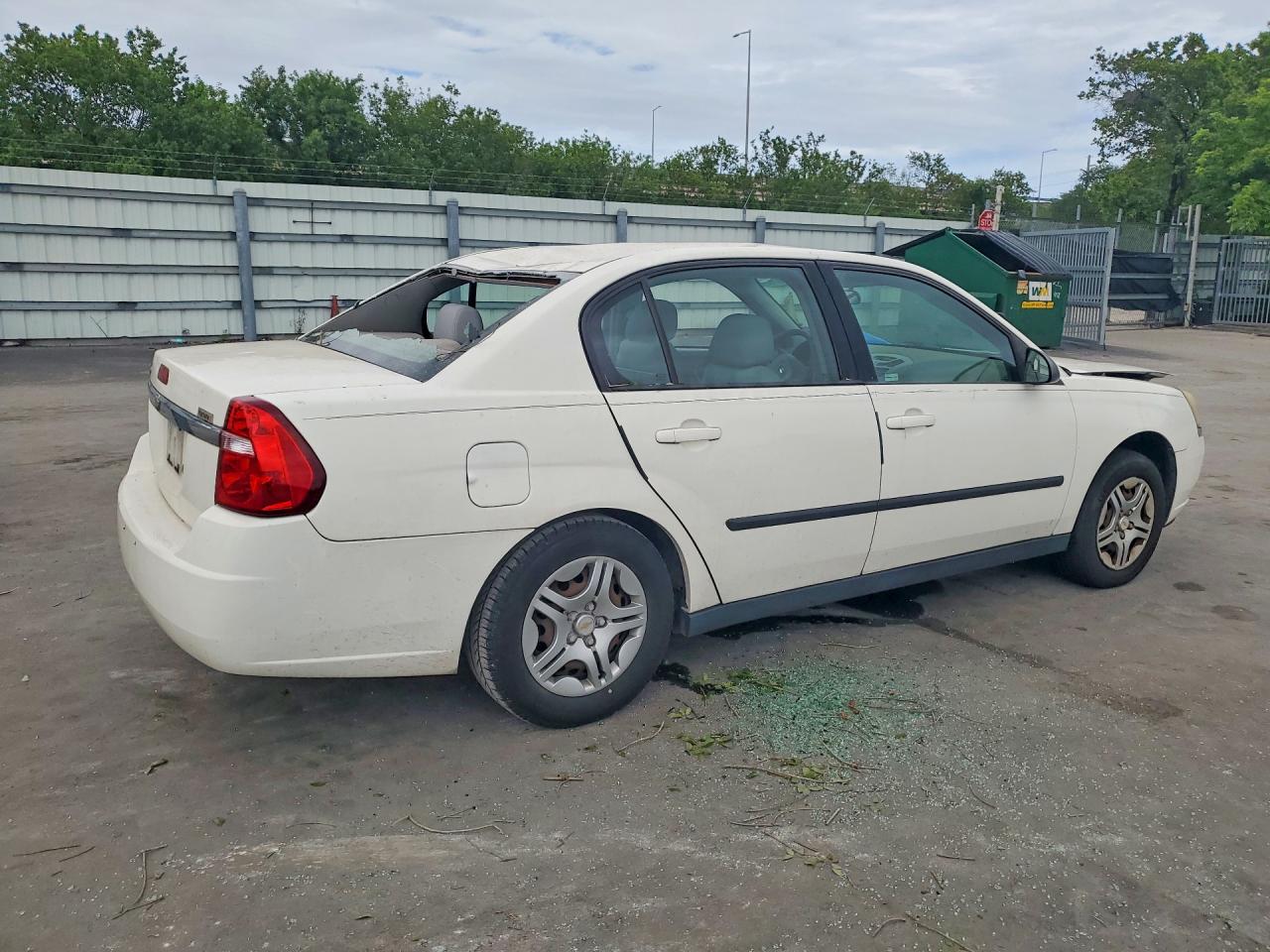 2005 Chevrolet Malibu Белый vin: 1G1ZS52F05F330749